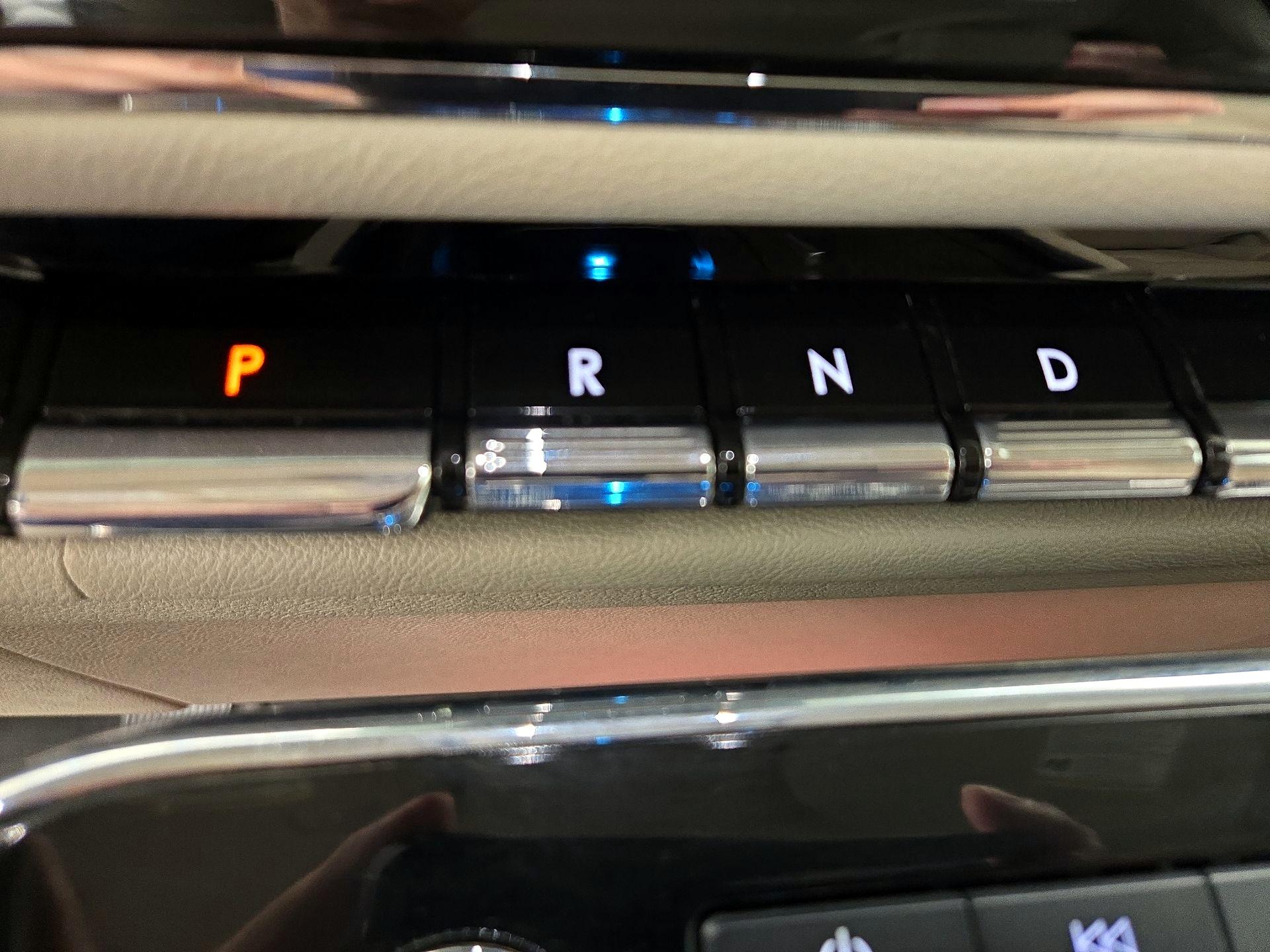 Thumbnail: 2019 Lincoln Navigator - 18