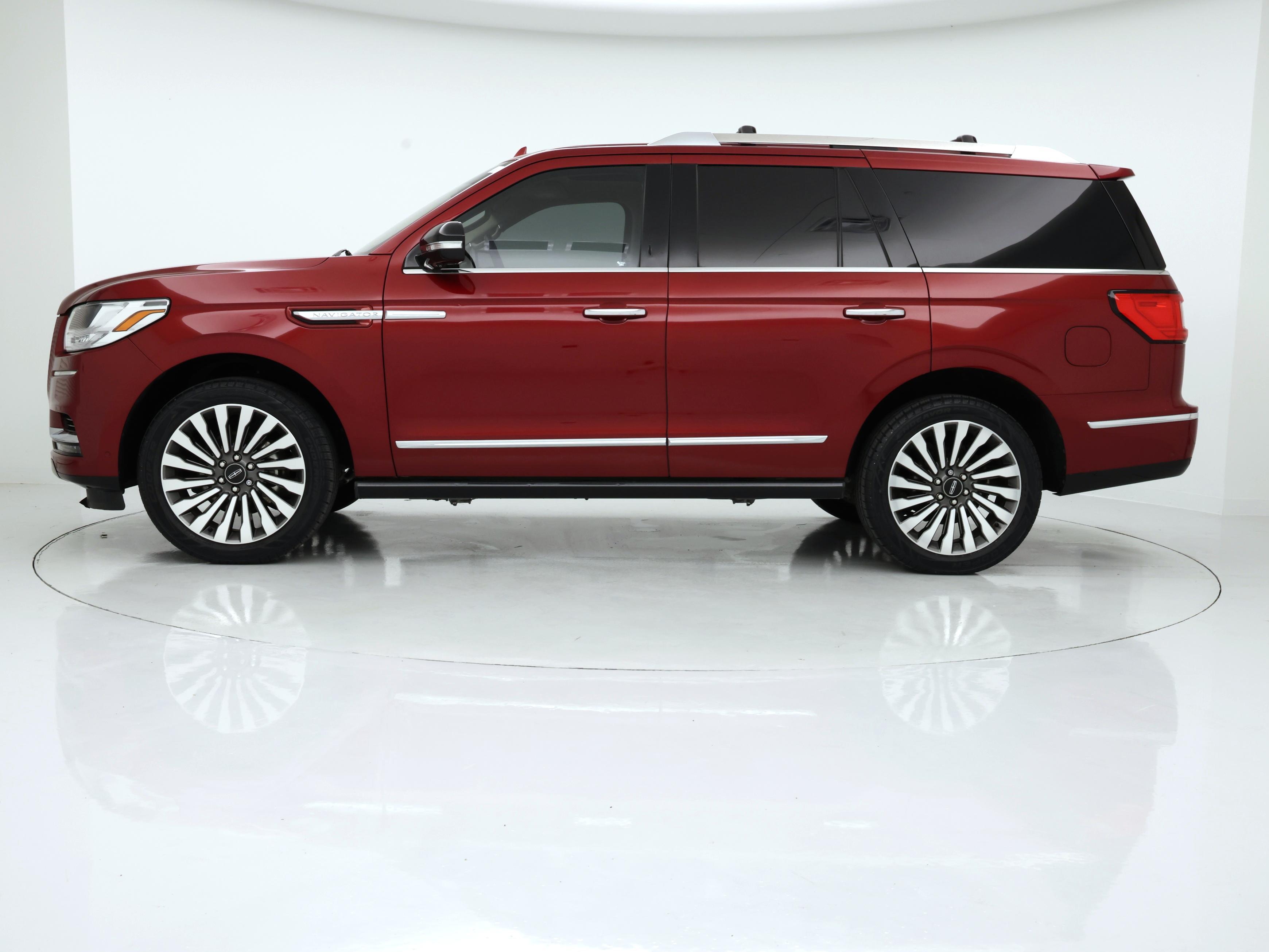 Thumbnail: 2019 Lincoln Navigator - 3