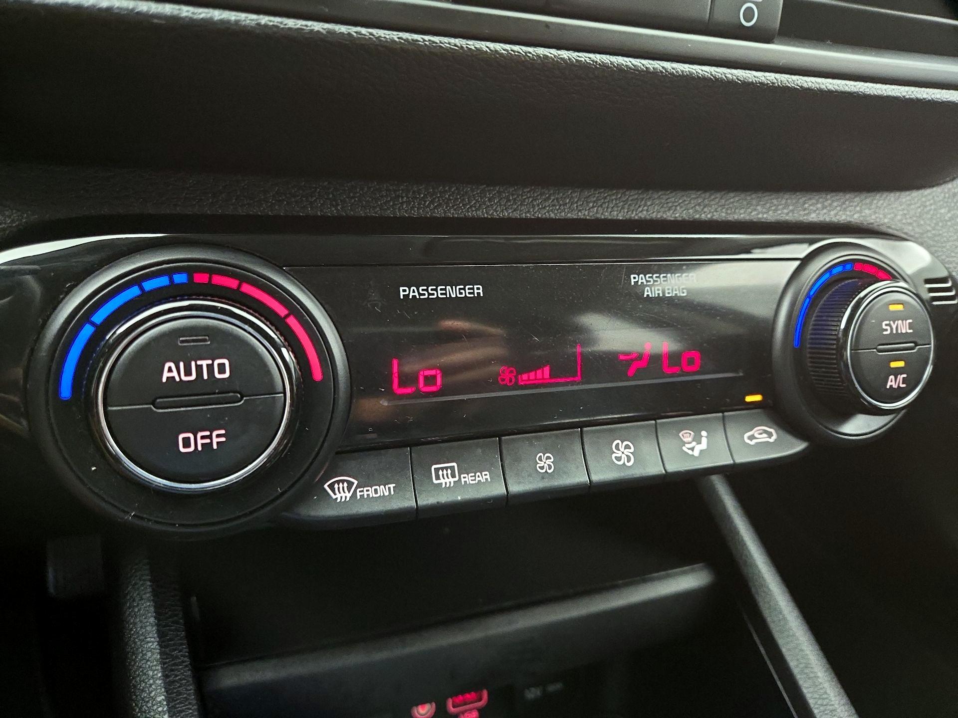 Thumbnail: 2019 Kia Forte - 16