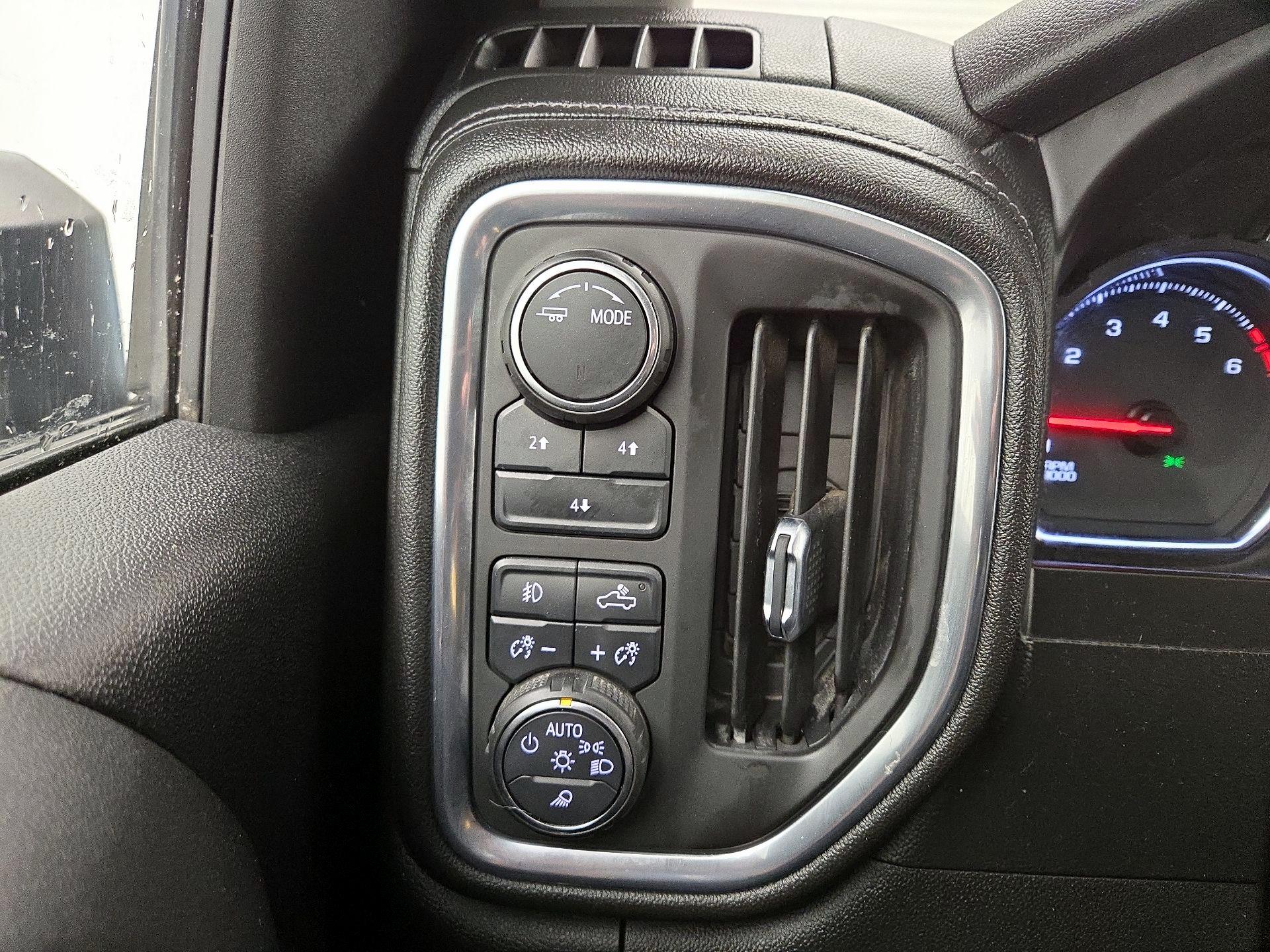 Thumbnail: 2021 Chevrolet Silverado 2500 - 13