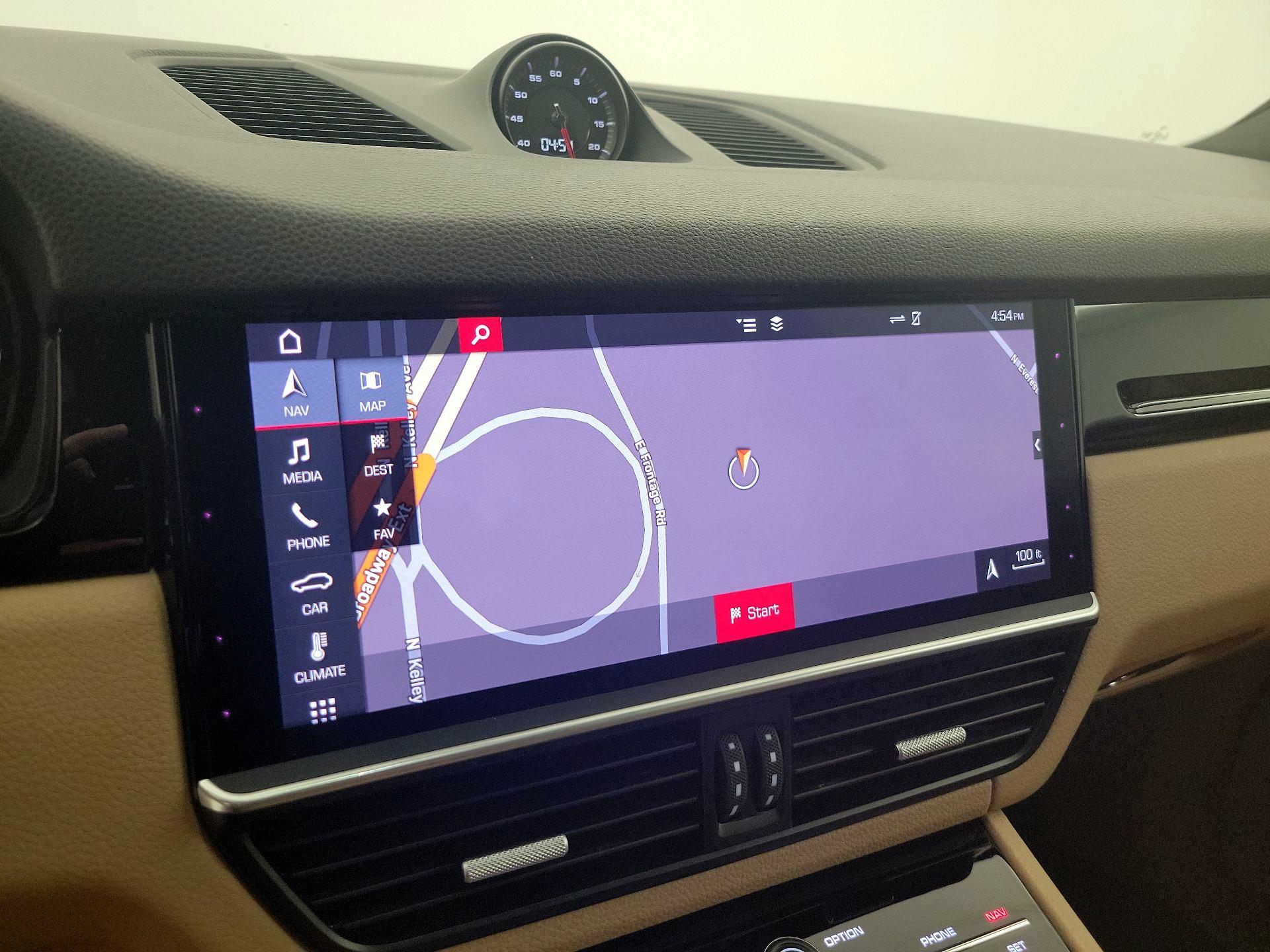 Thumbnail: 2019 Porsche Cayenne - 14