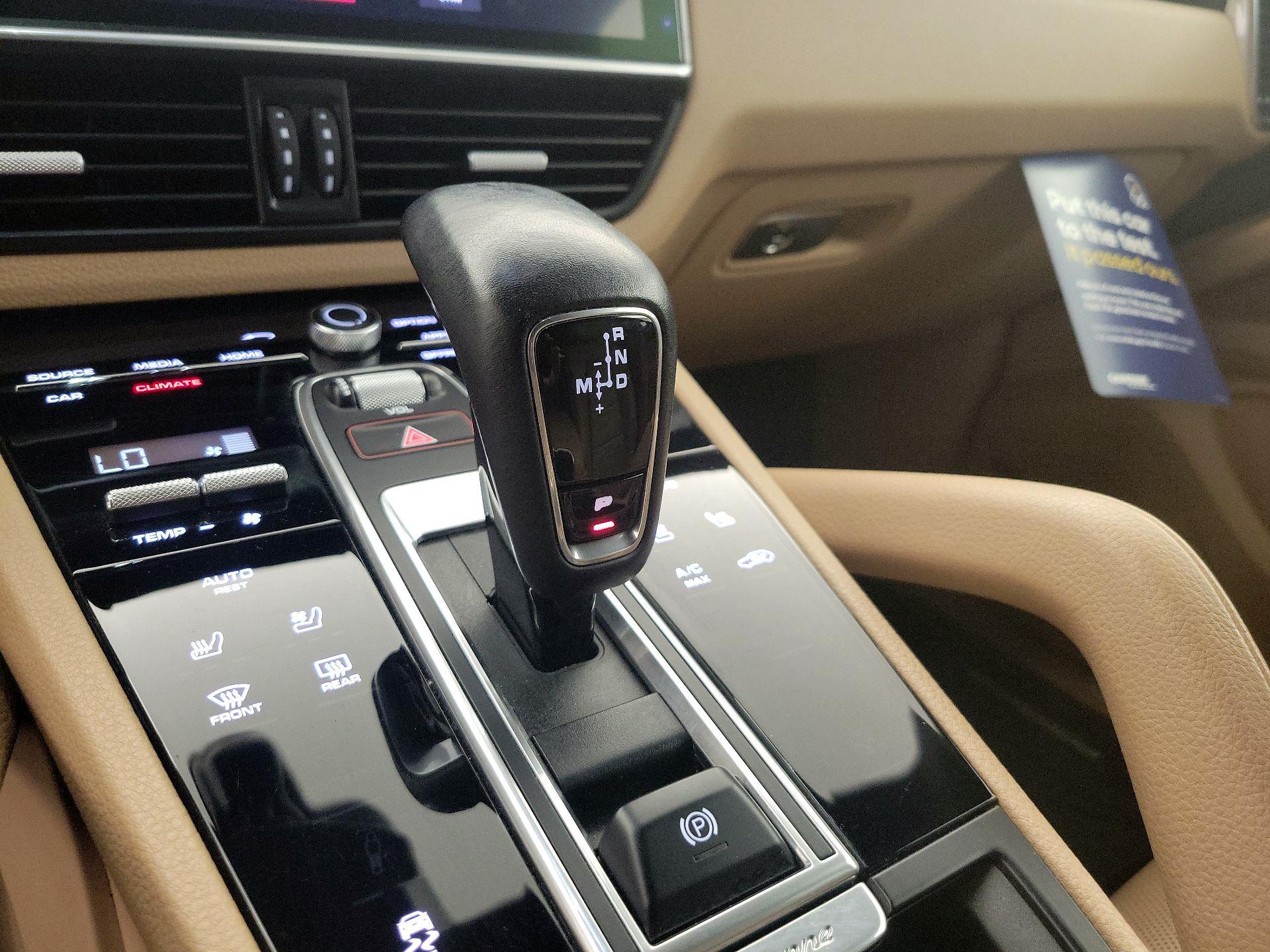 Thumbnail: 2019 Porsche Cayenne - 18