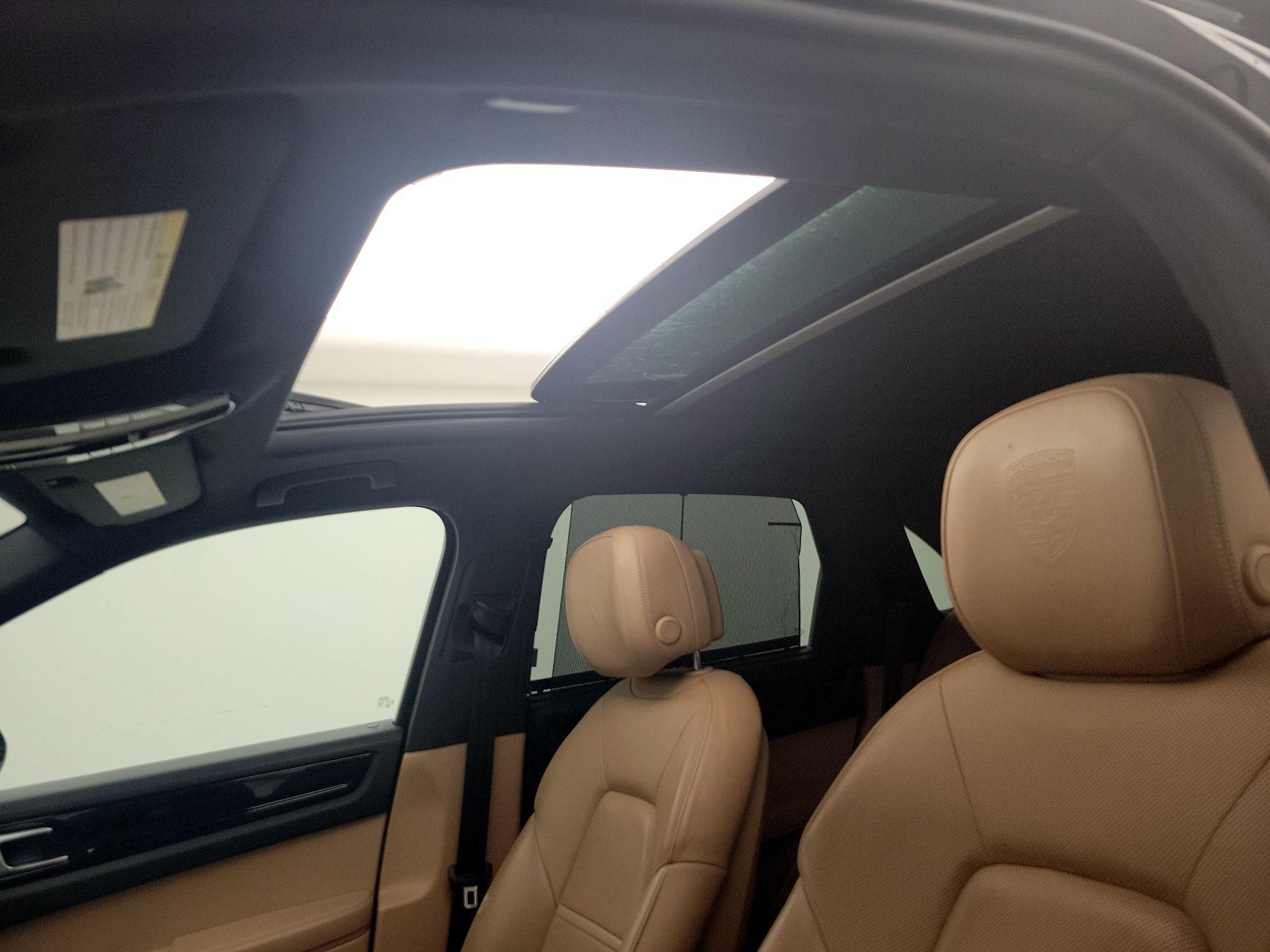 Thumbnail: 2019 Porsche Cayenne - 20