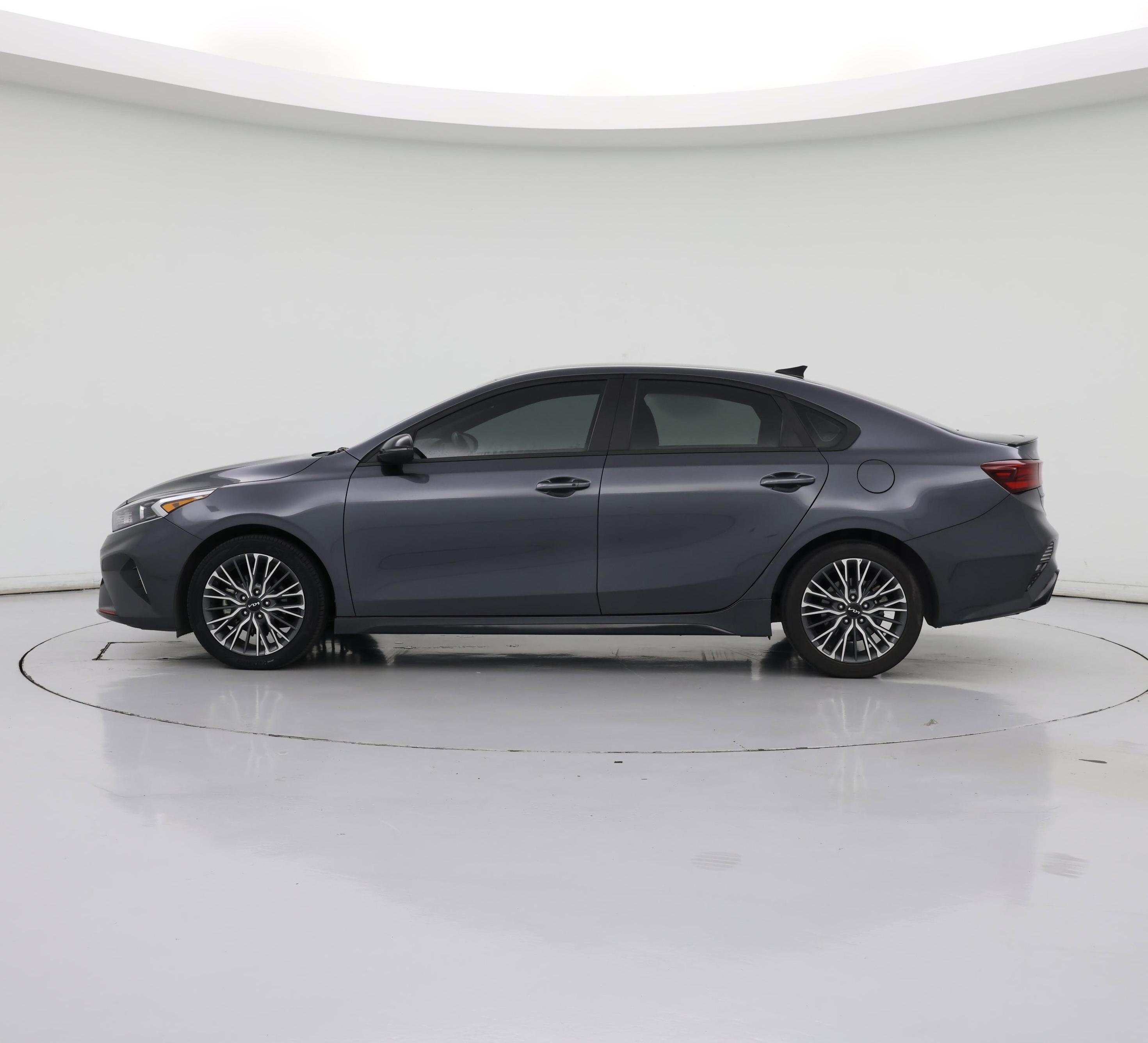 Thumbnail: 2023 Kia Forte - 3