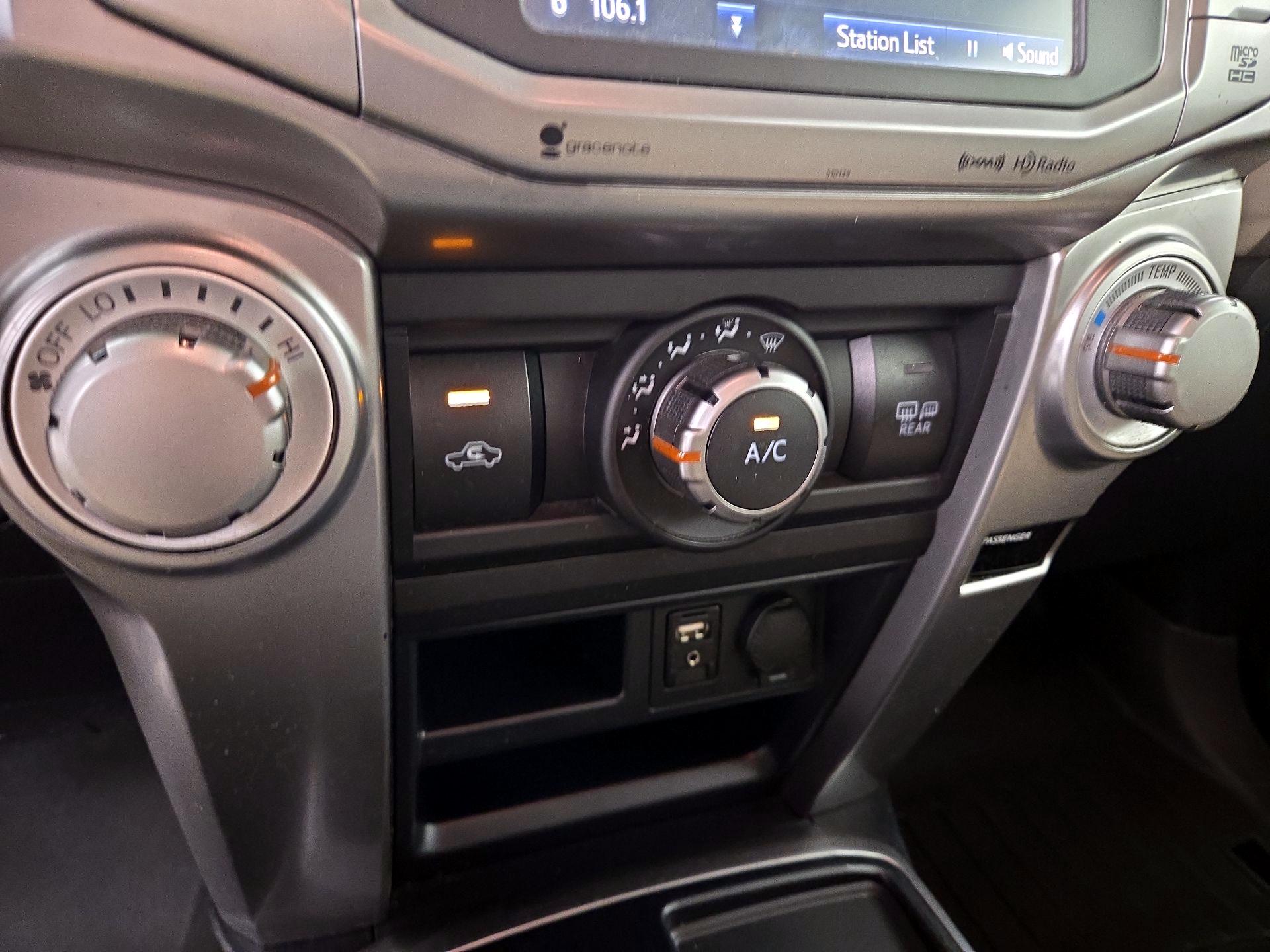 Thumbnail: 2016 Toyota 4Runner - 16