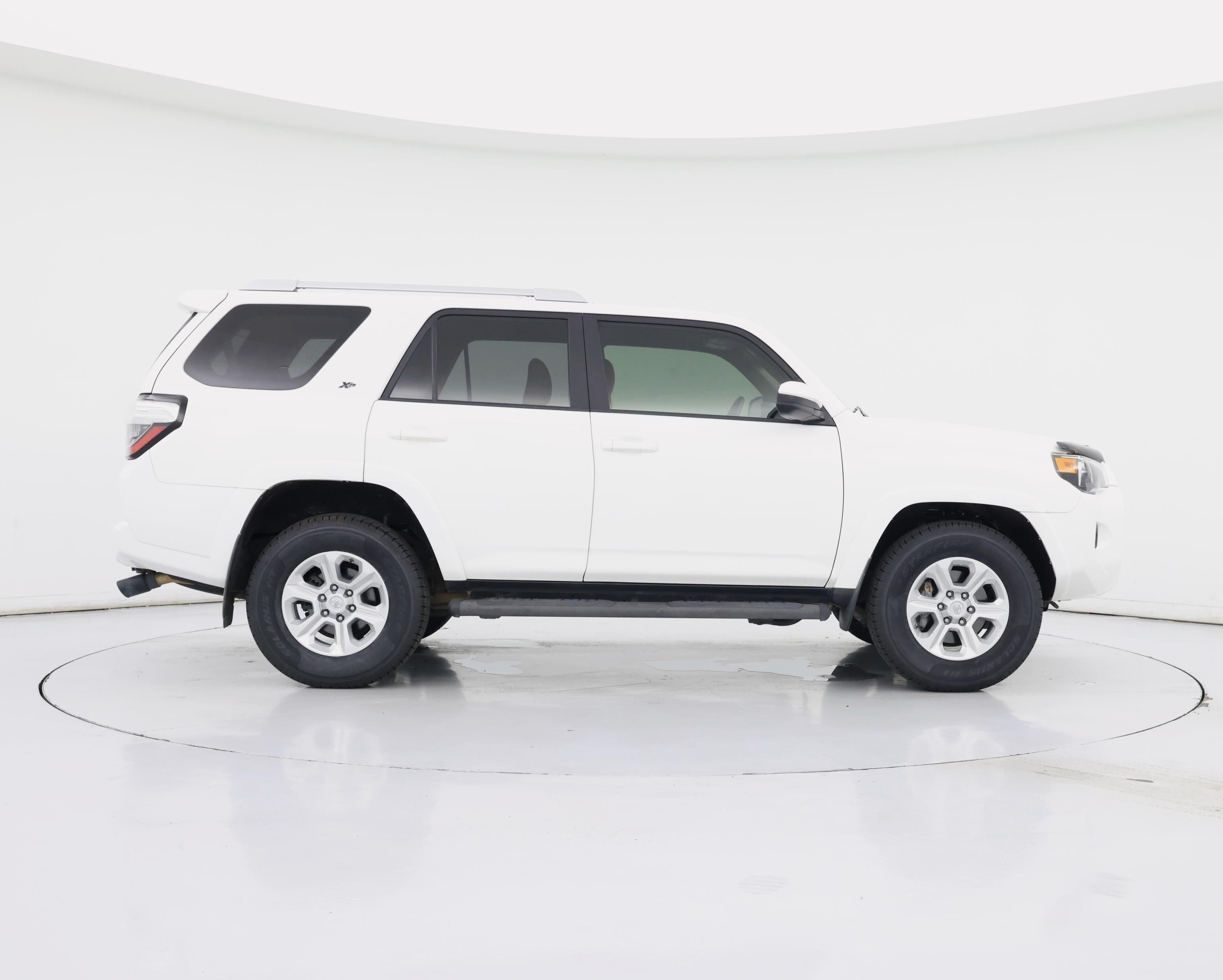 Thumbnail: 2016 Toyota 4Runner - 7