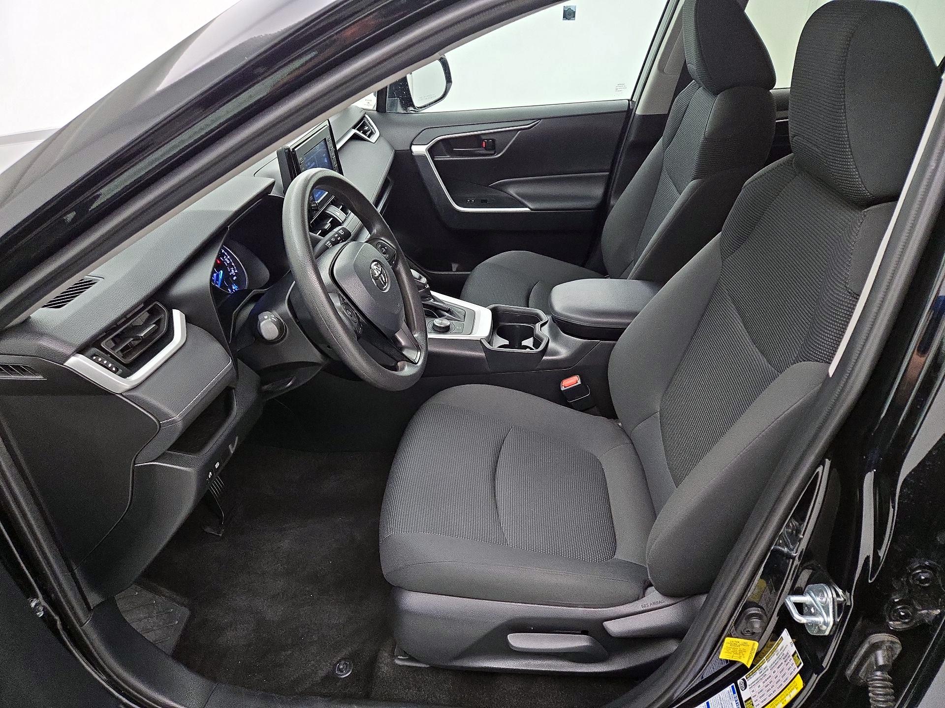Thumbnail: 2021 Toyota RAV4 - 11