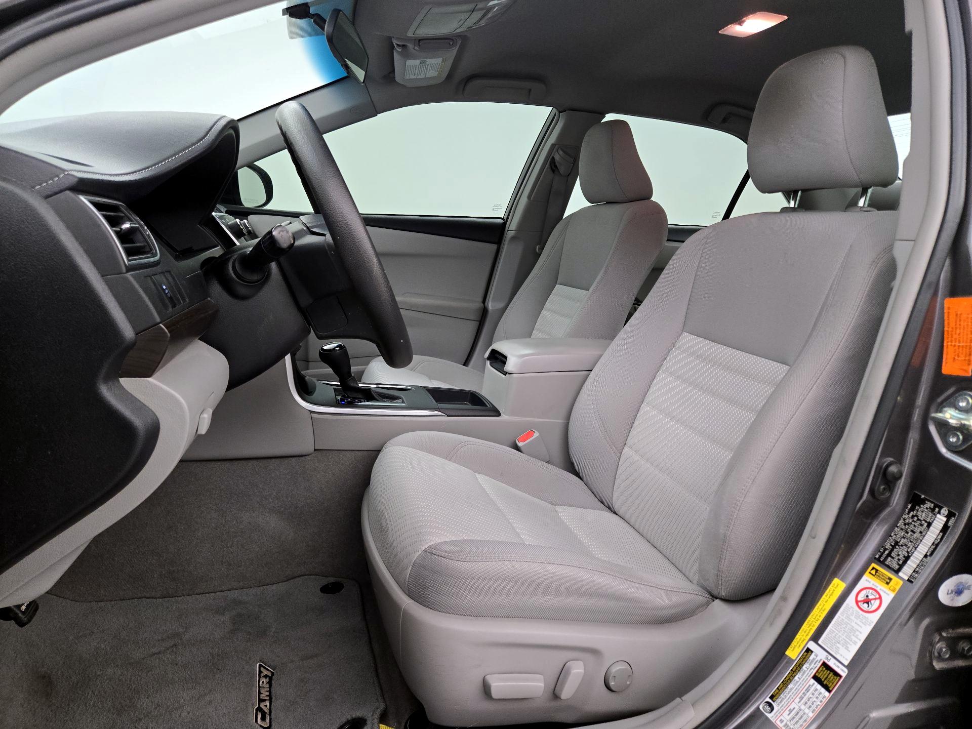 Thumbnail: 2015 Toyota Camry - 9