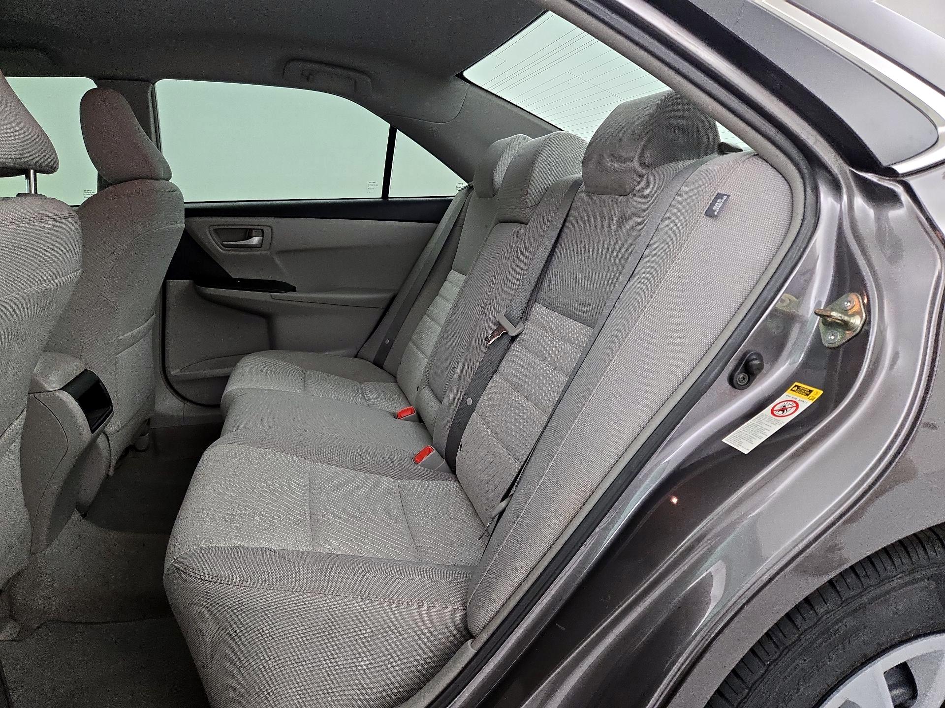 Thumbnail: 2015 Toyota Camry - 17