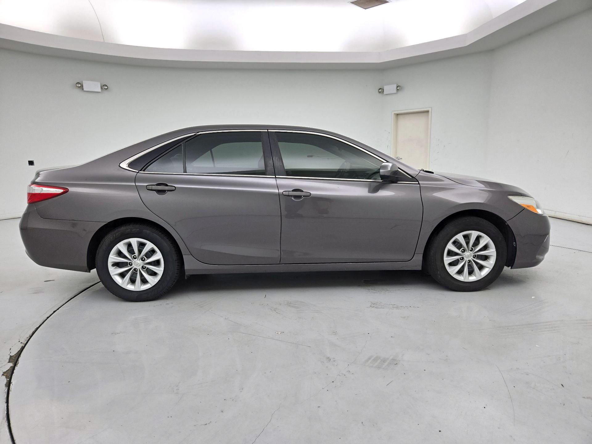 Thumbnail: 2015 Toyota Camry - 4