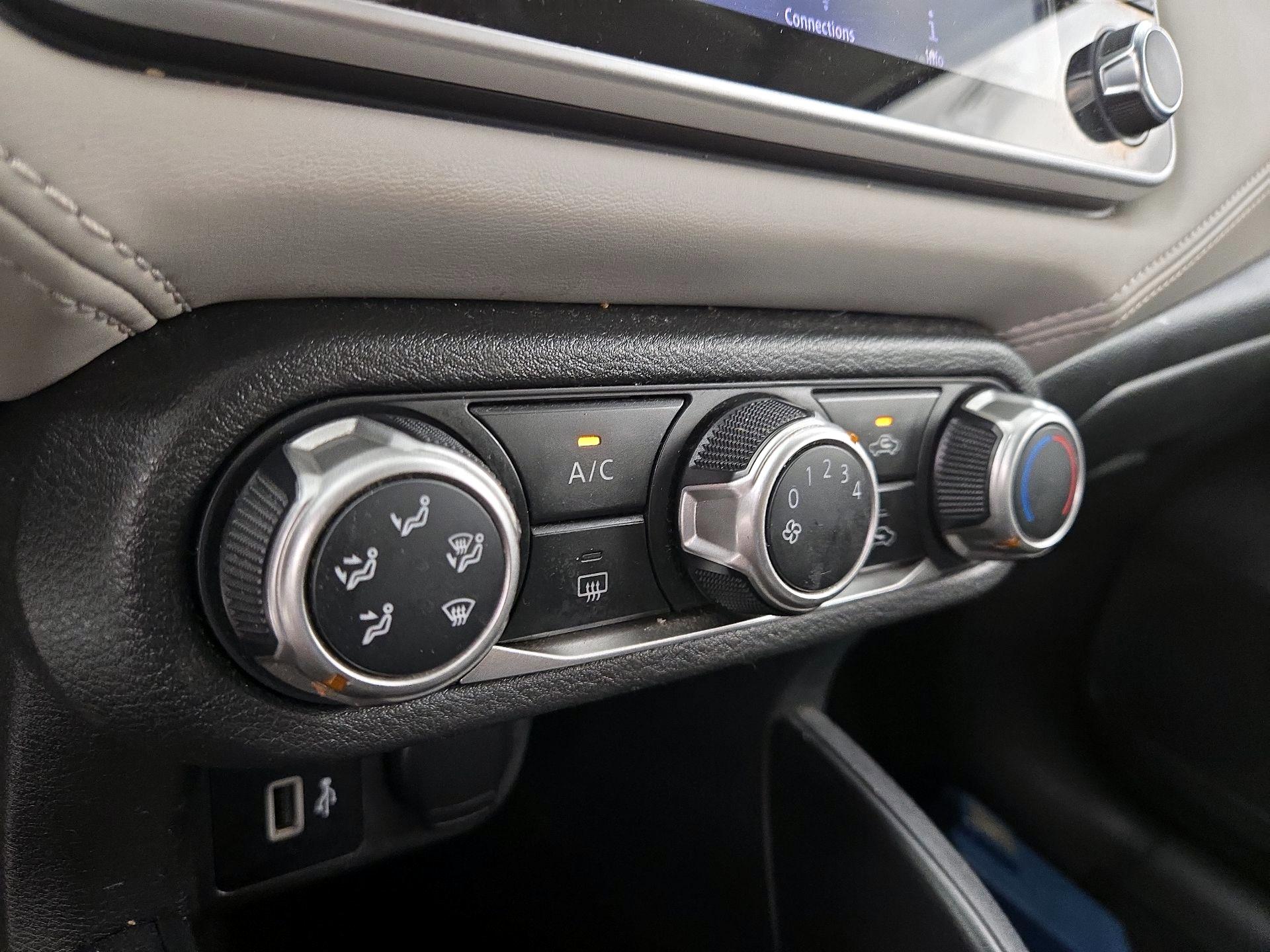 Thumbnail: 2020 Nissan Versa - 15