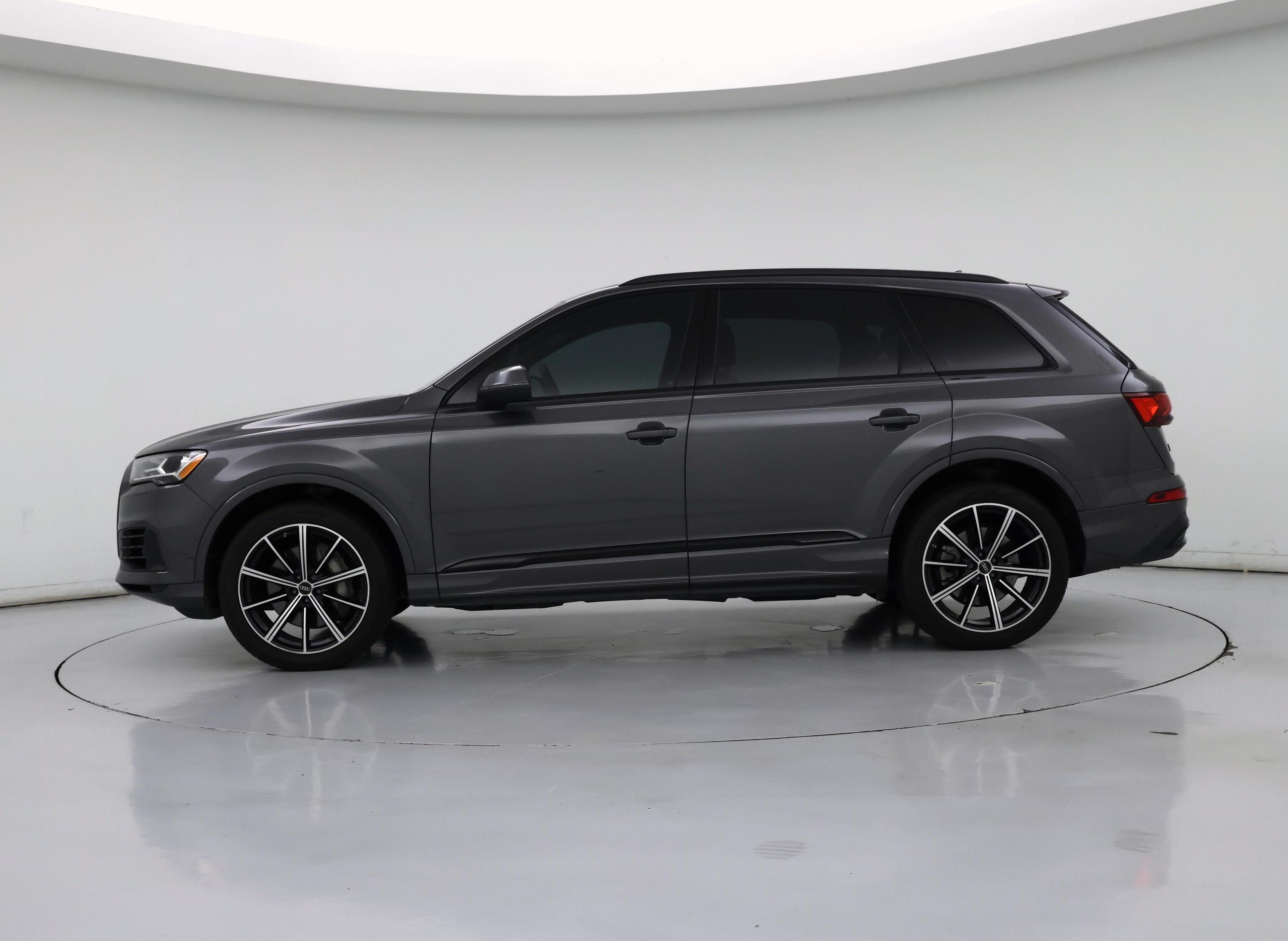 Thumbnail: 2022 Audi Q7 - 3