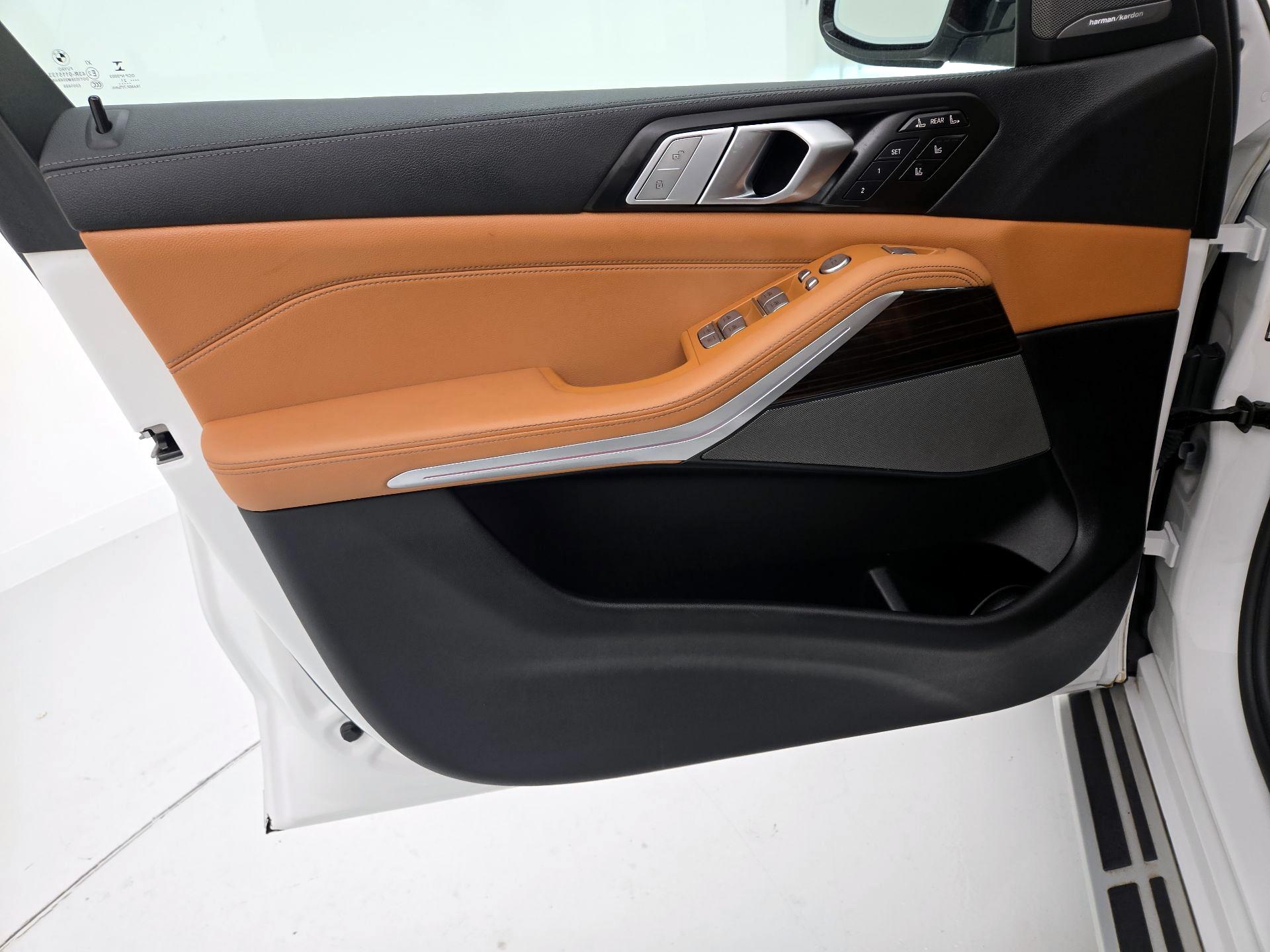 Thumbnail: 2021 BMW X7 - 12