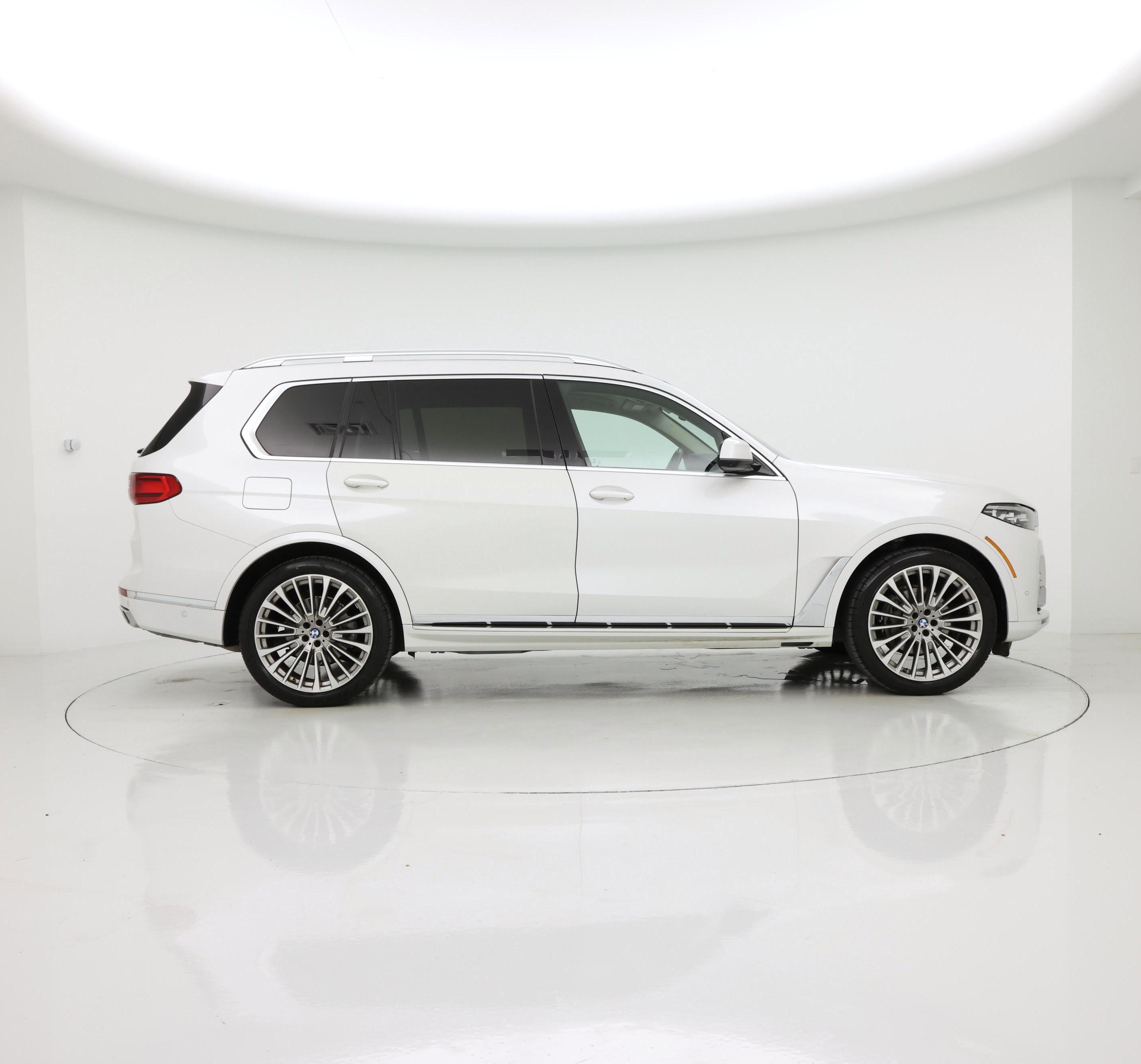 Thumbnail: 2021 BMW X7 - 7