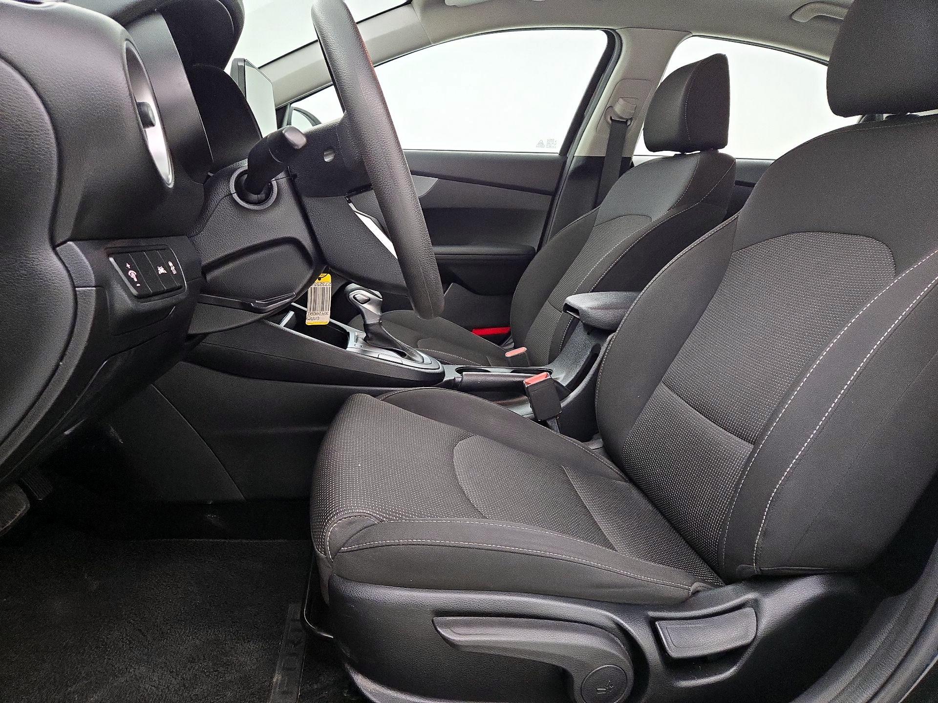 Thumbnail: 2019 Kia Forte - 11