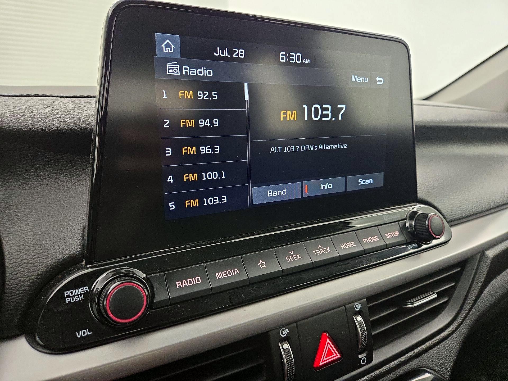 Thumbnail: 2019 Kia Forte - 15