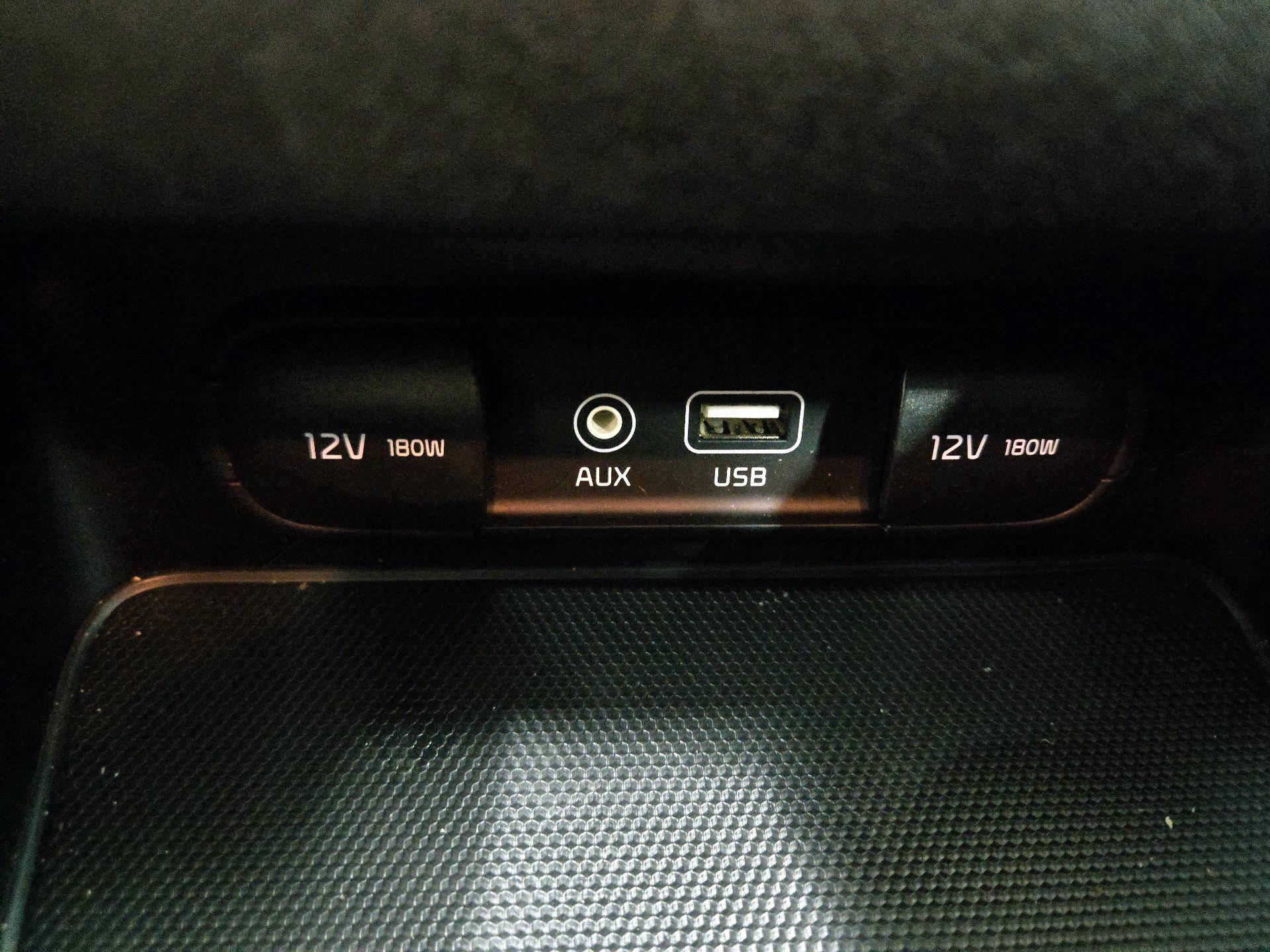 Thumbnail: 2019 Kia Forte - 18