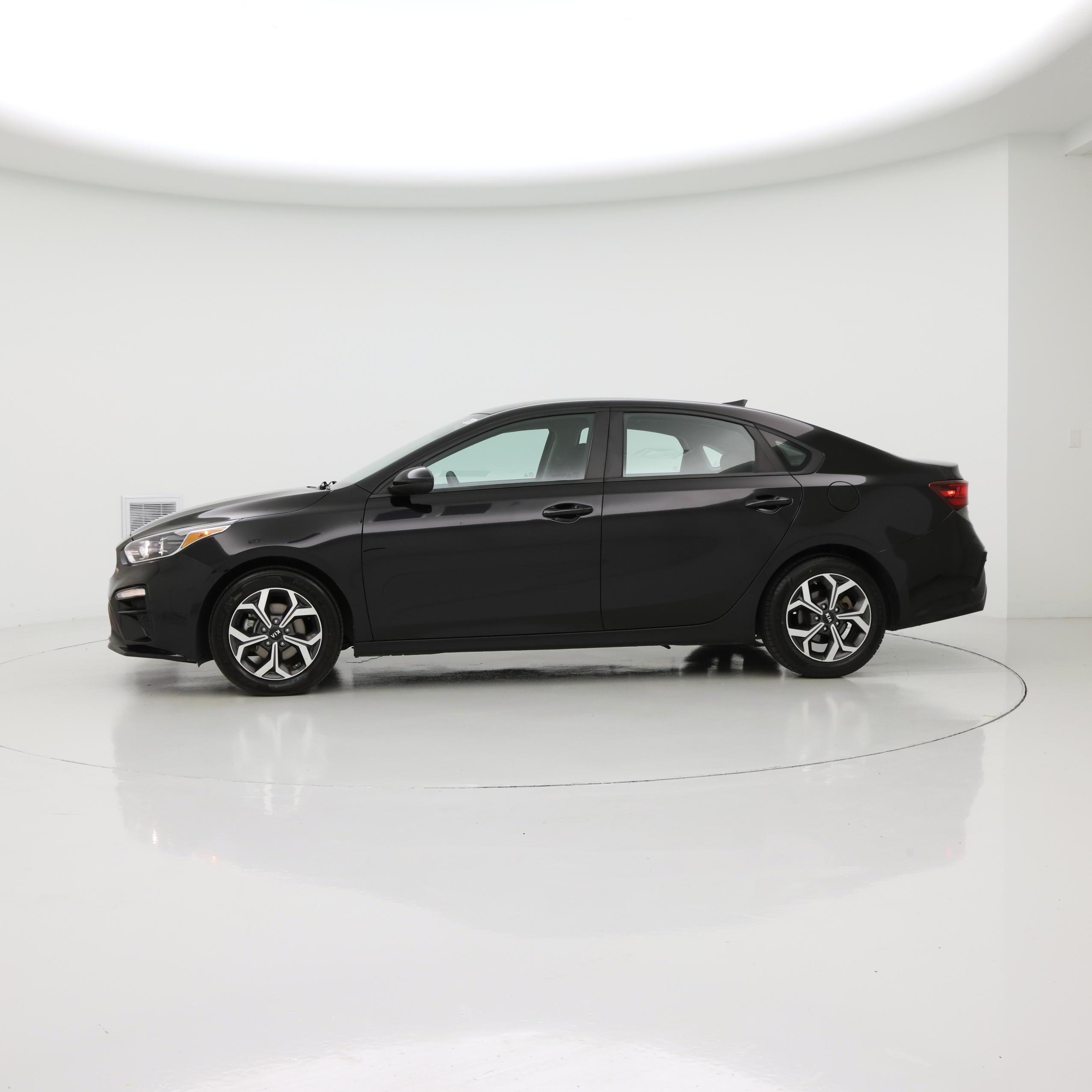 Thumbnail: 2019 Kia Forte - 3
