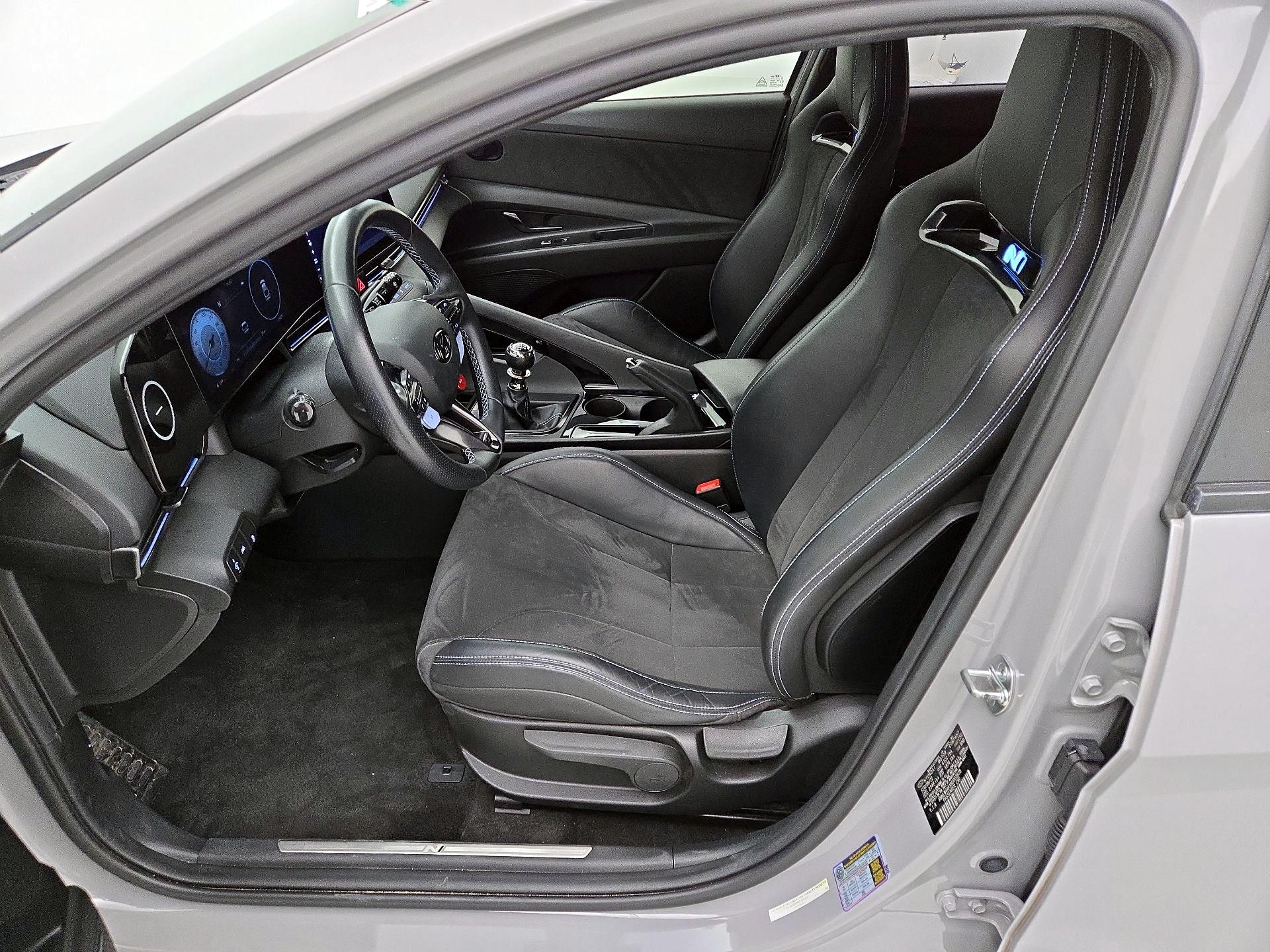 Thumbnail: 2022 Hyundai Elantra - 11