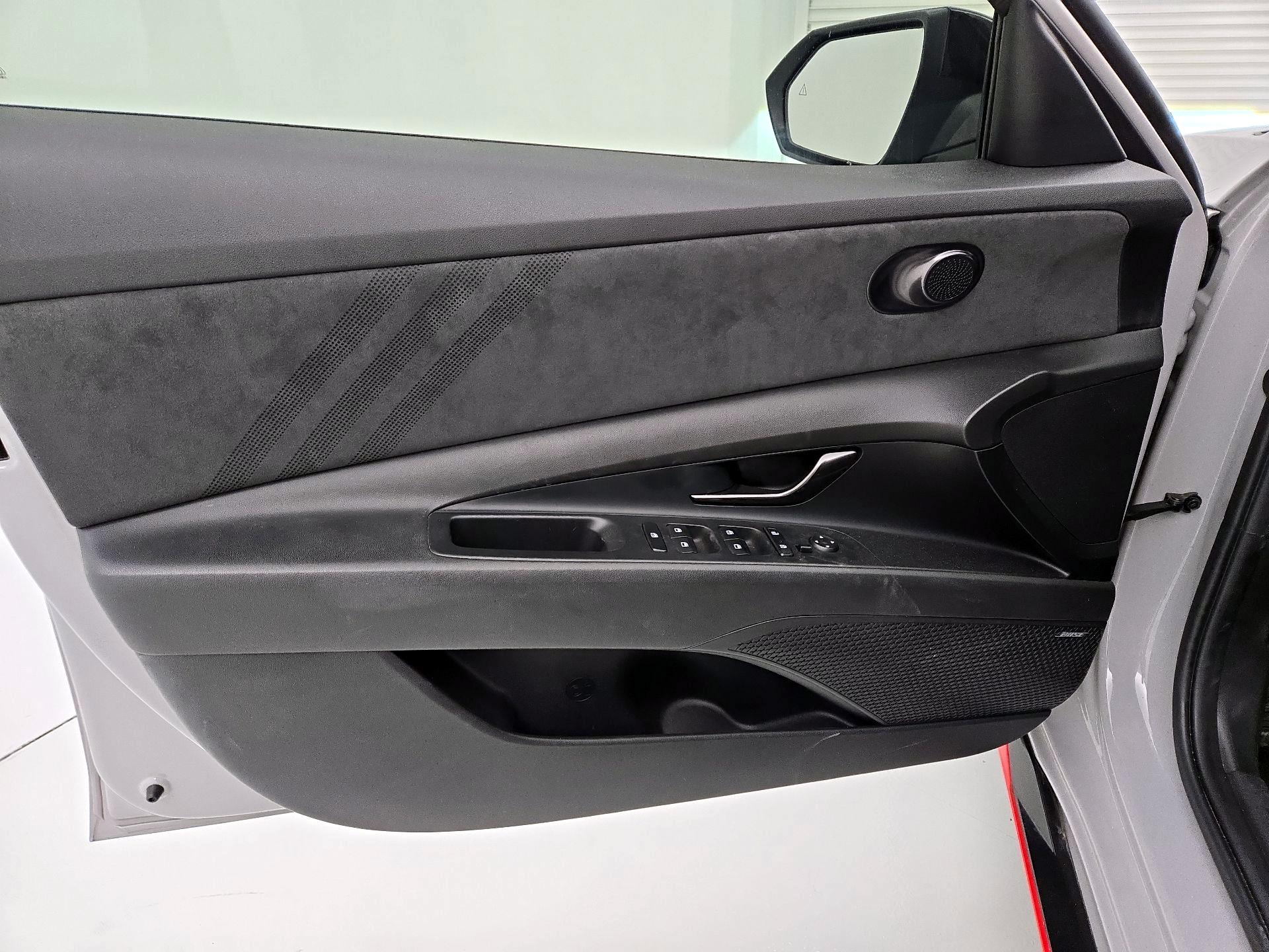 Thumbnail: 2022 Hyundai Elantra - 12