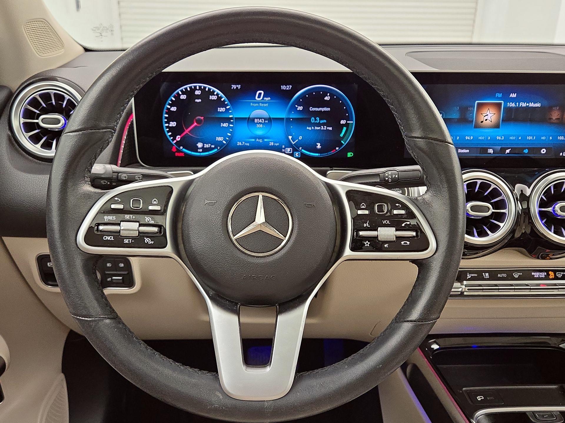 Thumbnail: 2021 Mercedes-Benz GLB - 10