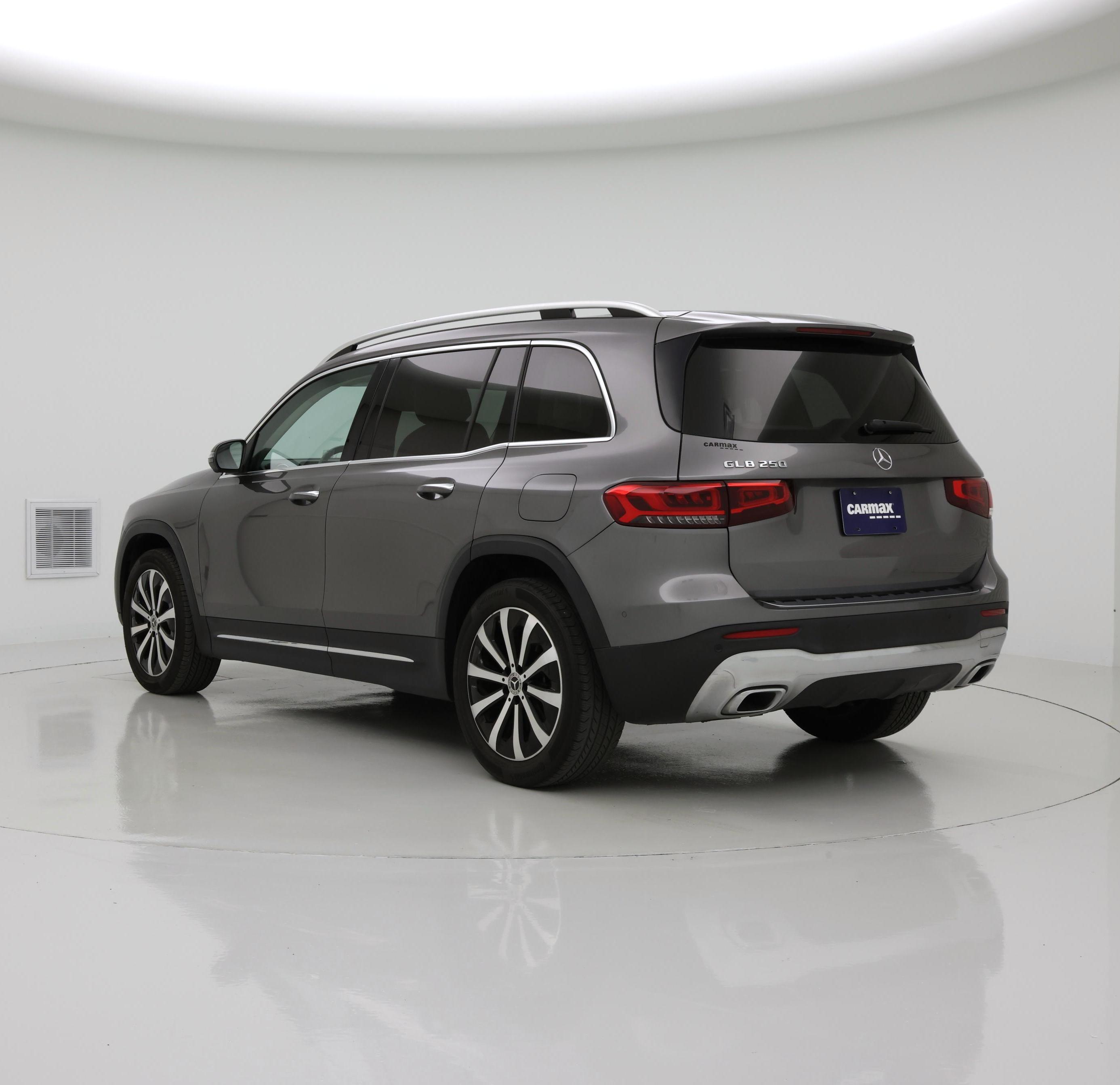 Thumbnail: 2021 Mercedes-Benz GLB - 2