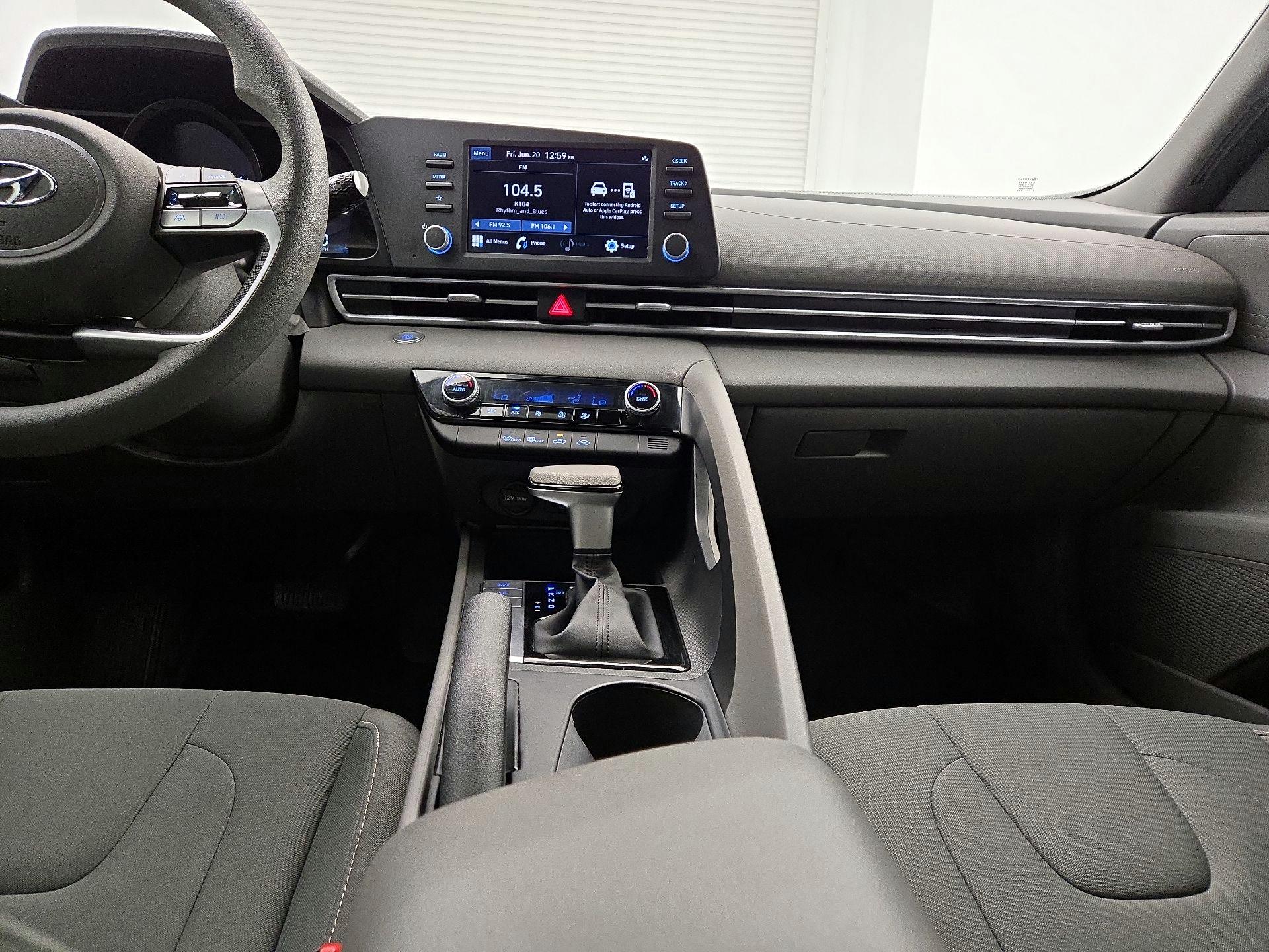 Thumbnail: 2023 Hyundai Elantra - 9