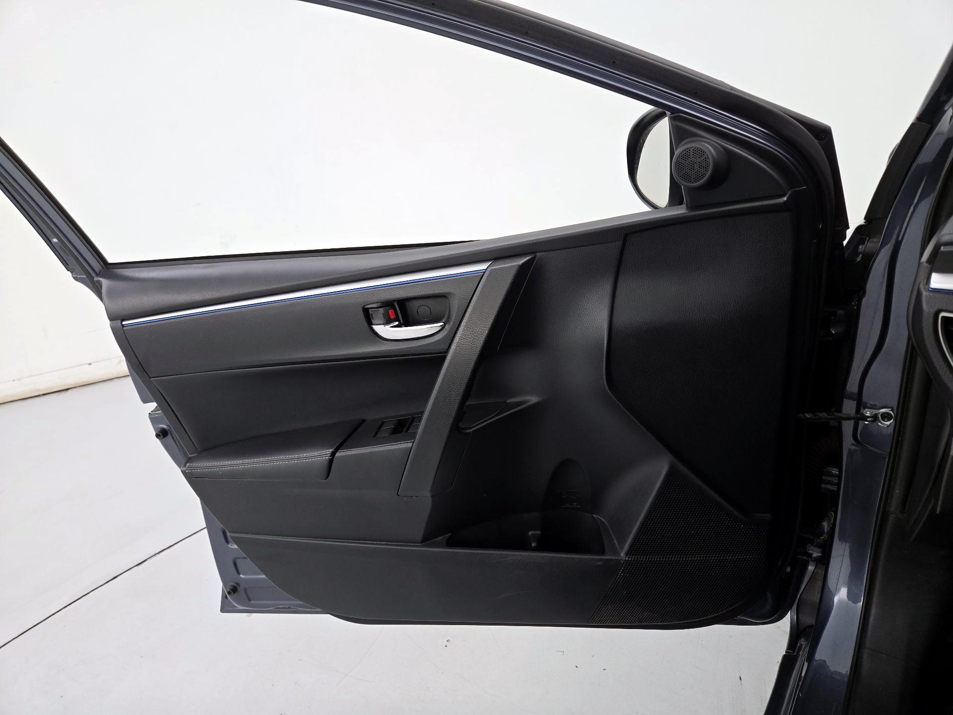 Thumbnail: 2014 Toyota Corolla - 12