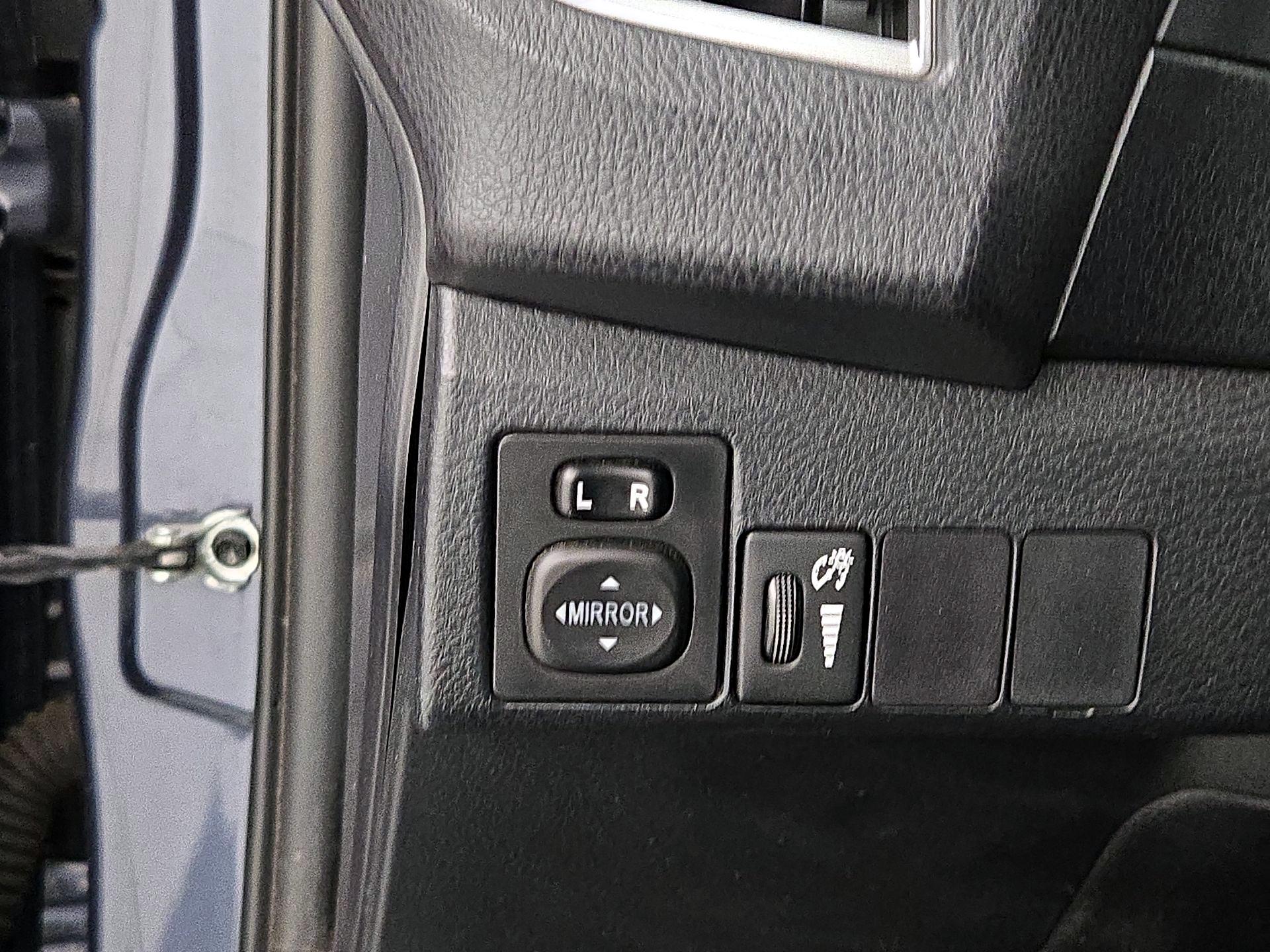 Thumbnail: 2014 Toyota Corolla - 13