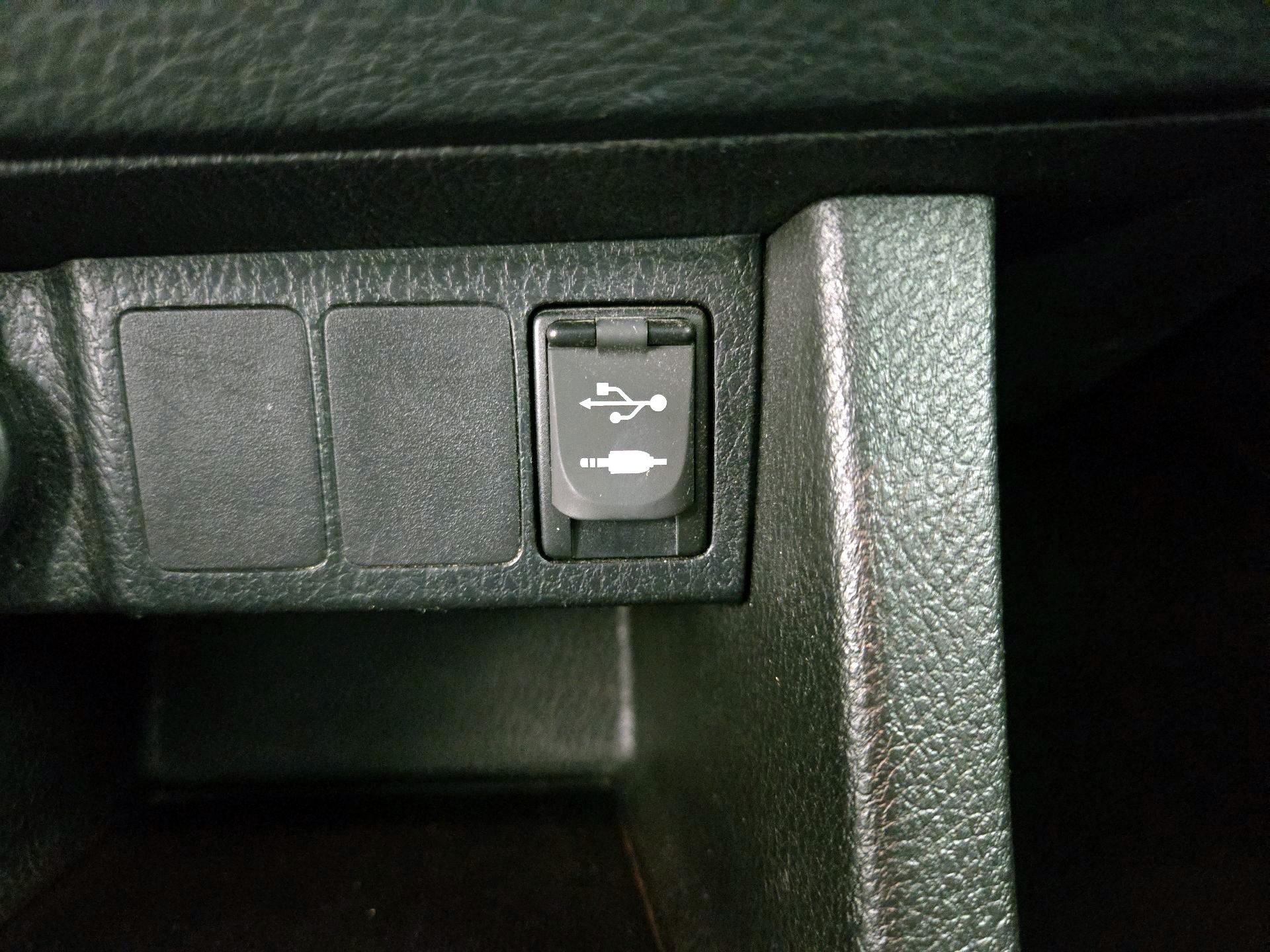 Thumbnail: 2014 Toyota Corolla - 18