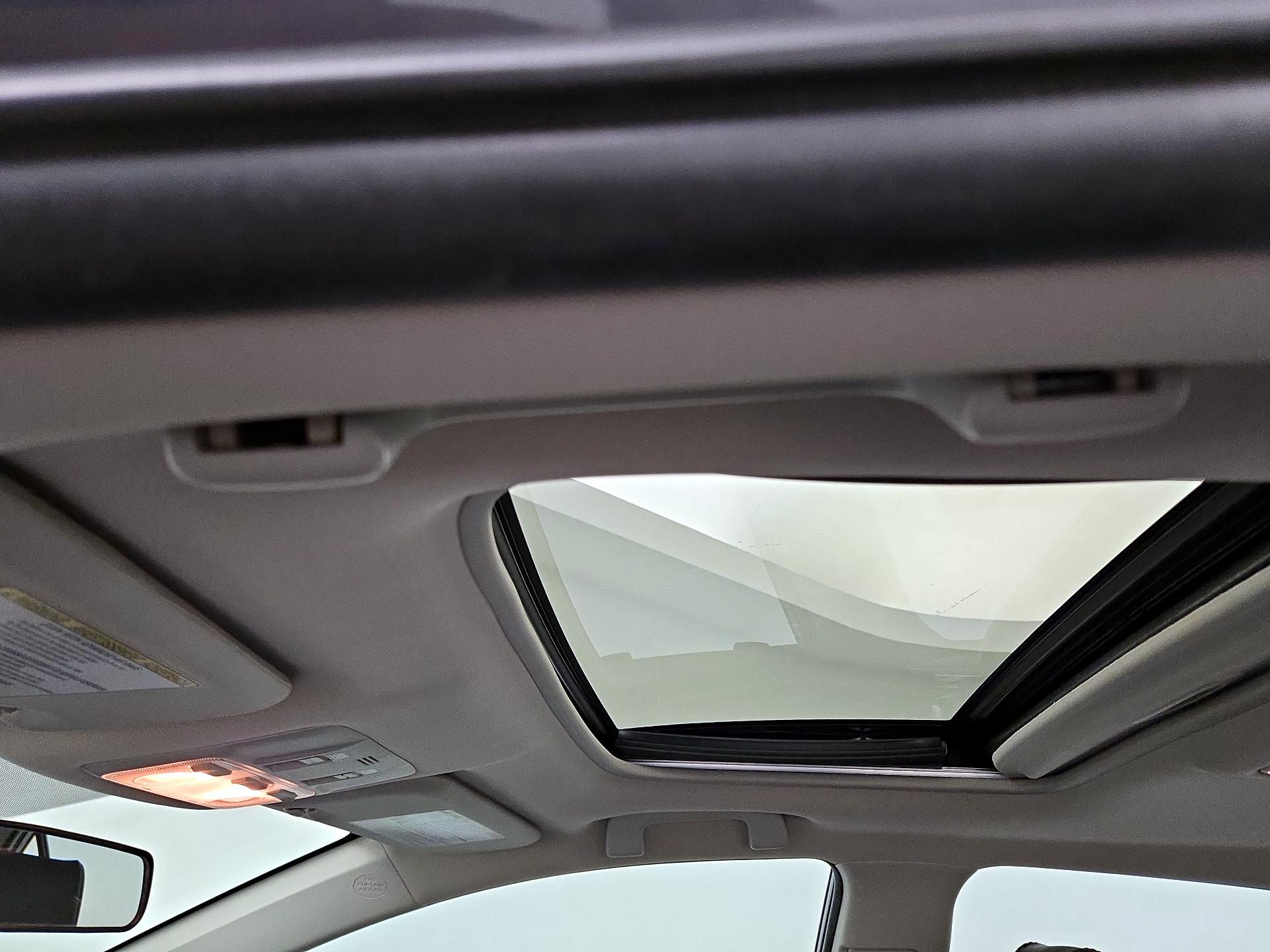 Thumbnail: 2014 Toyota Corolla - 19