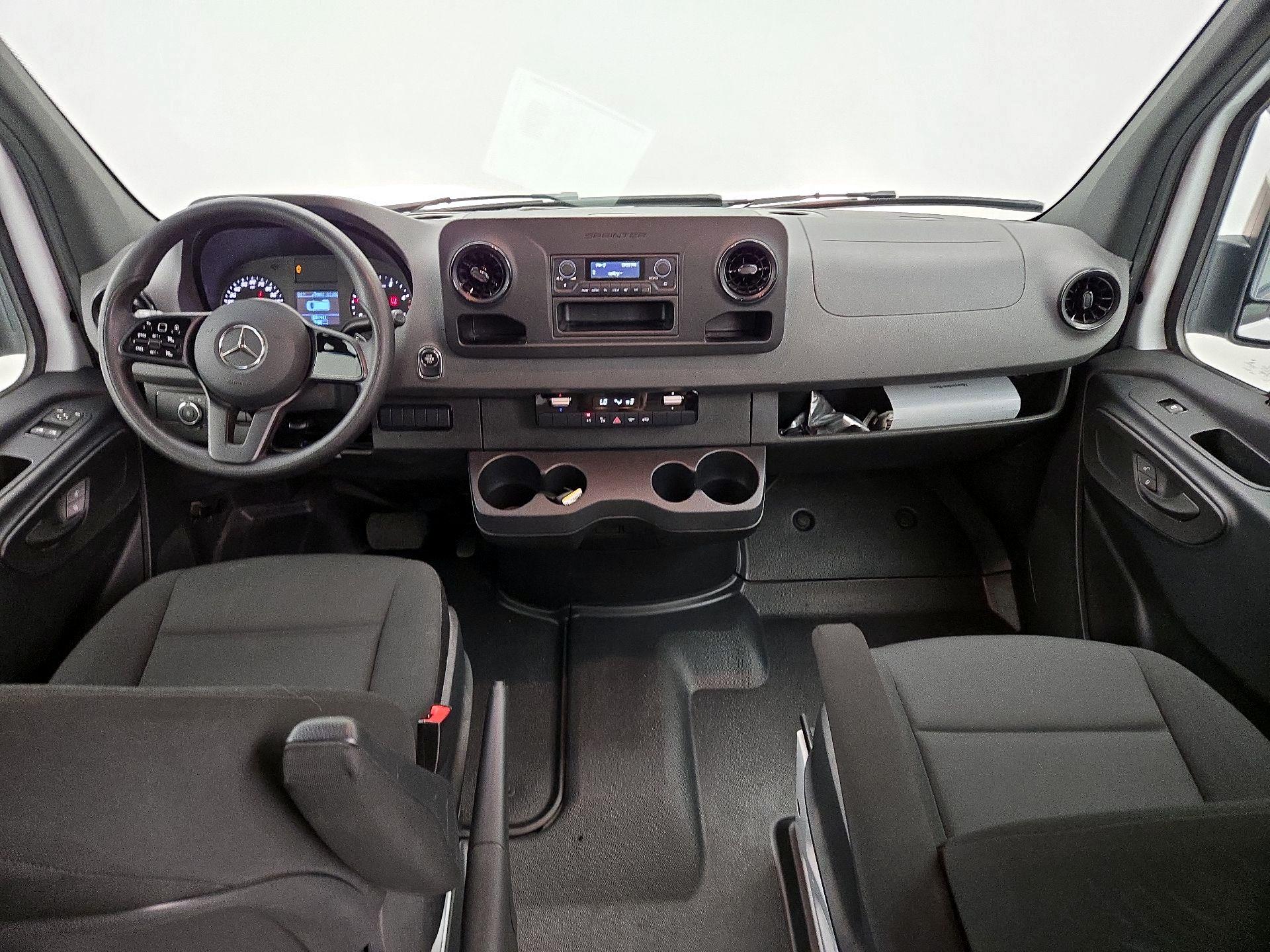 Thumbnail: 2022 Mercedes-Benz Sprinter - 9