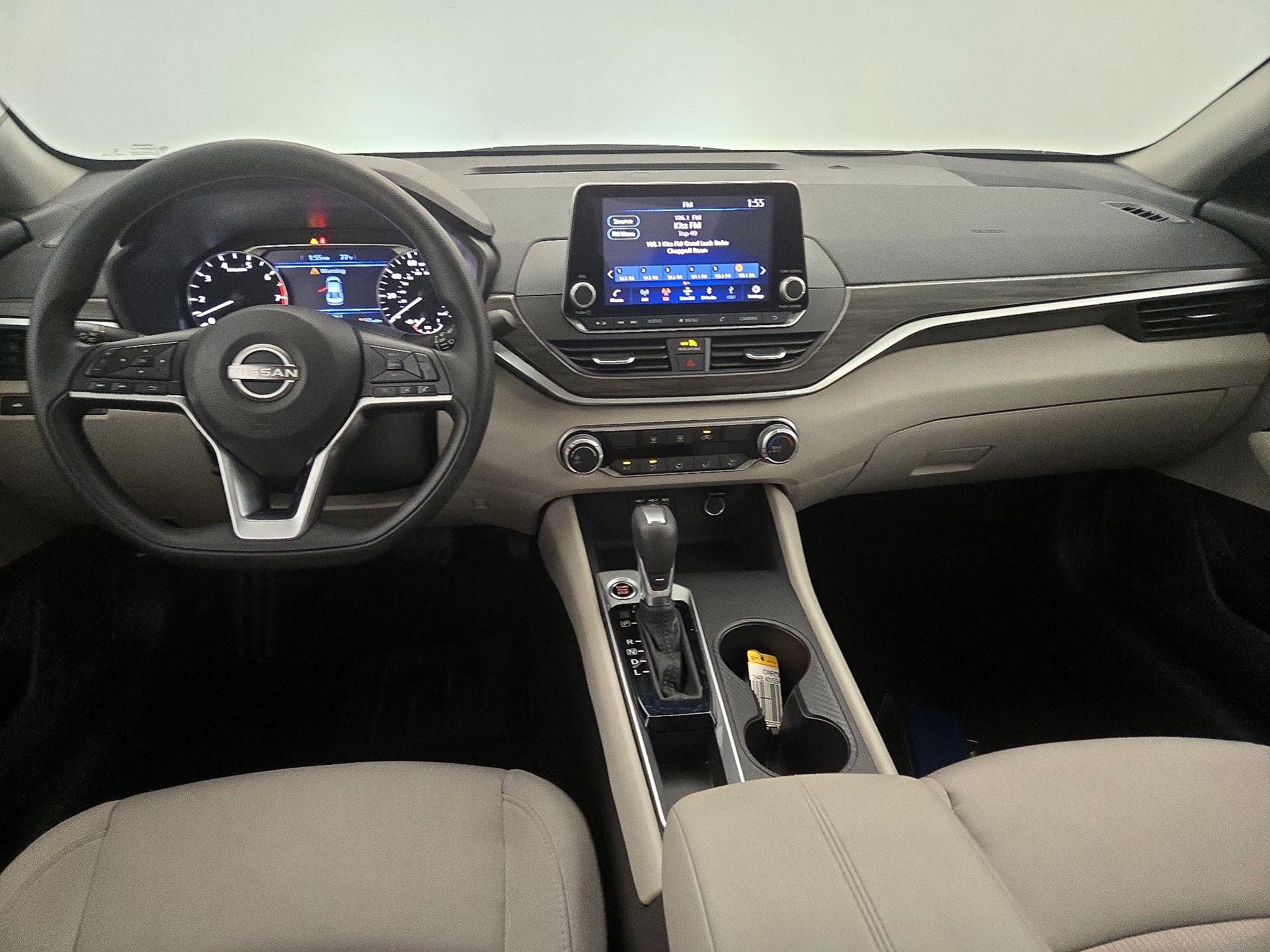 Thumbnail: 2025 Nissan Altima - 9
