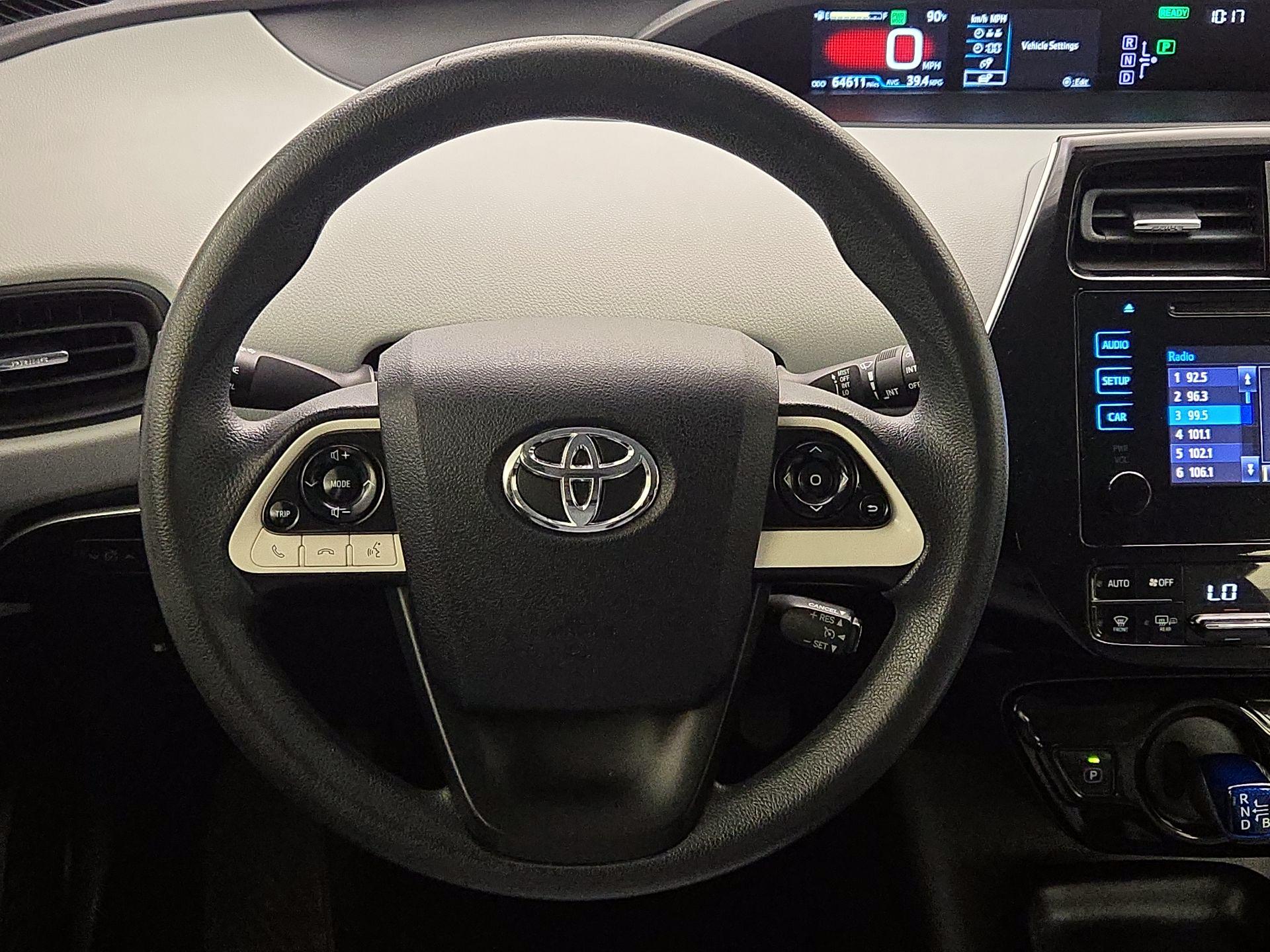 Thumbnail: 2016 Toyota Prius - 10