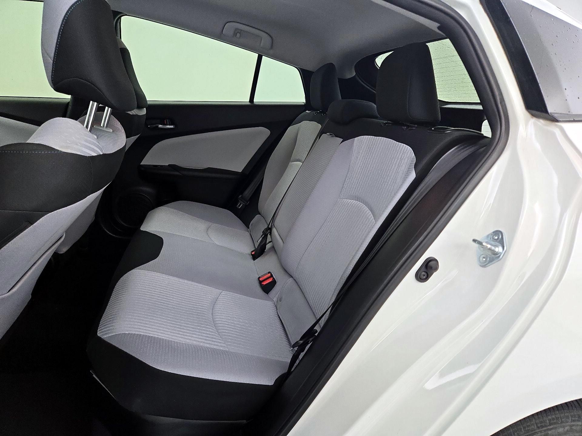 Thumbnail: 2016 Toyota Prius - 19