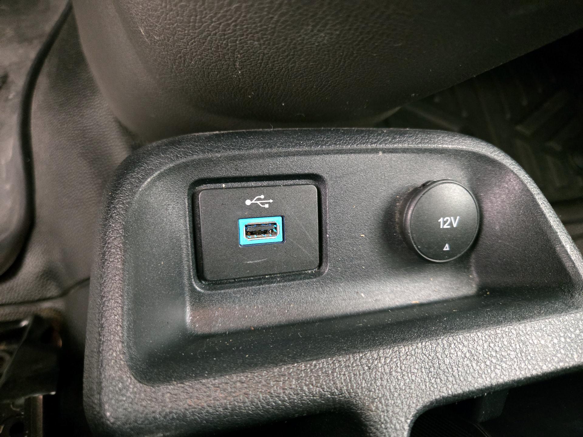 Thumbnail: 2020 Ford Transit Series - 17