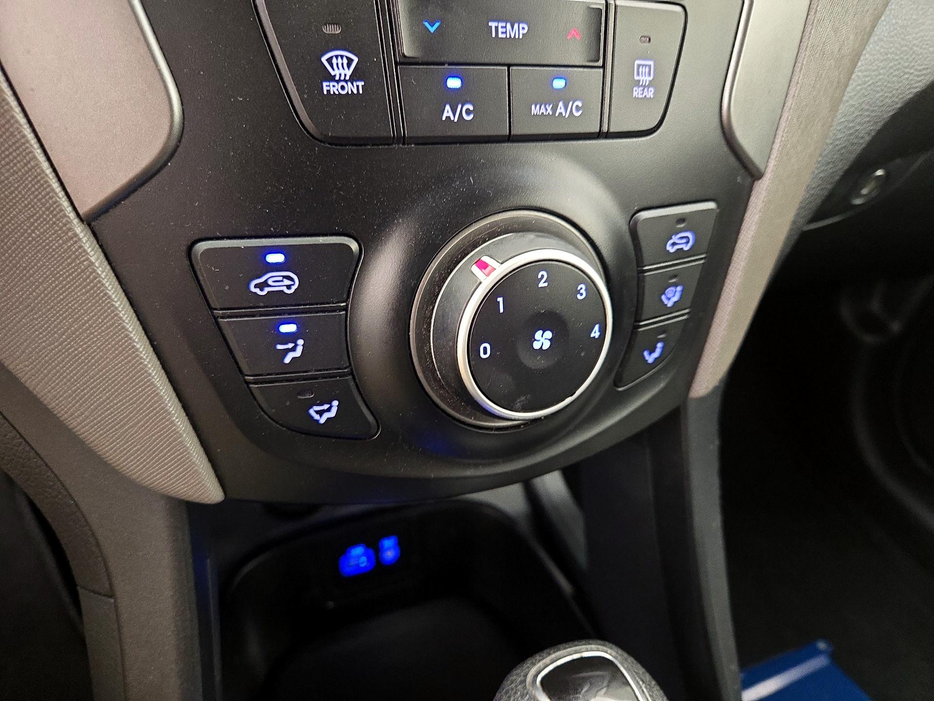 Thumbnail: 2018 Hyundai Santa Fe - 16