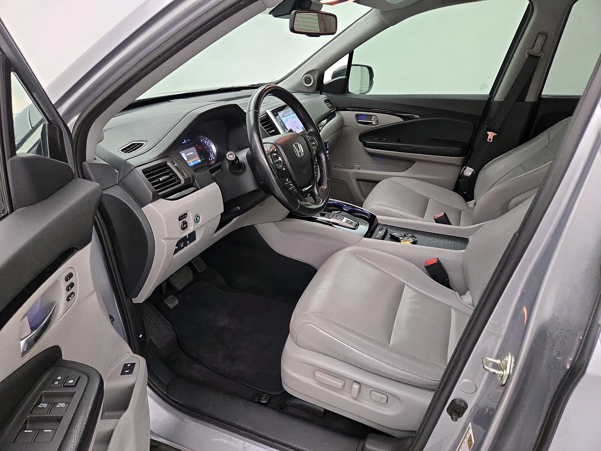 Thumbnail: 2016 Honda Pilot - 11