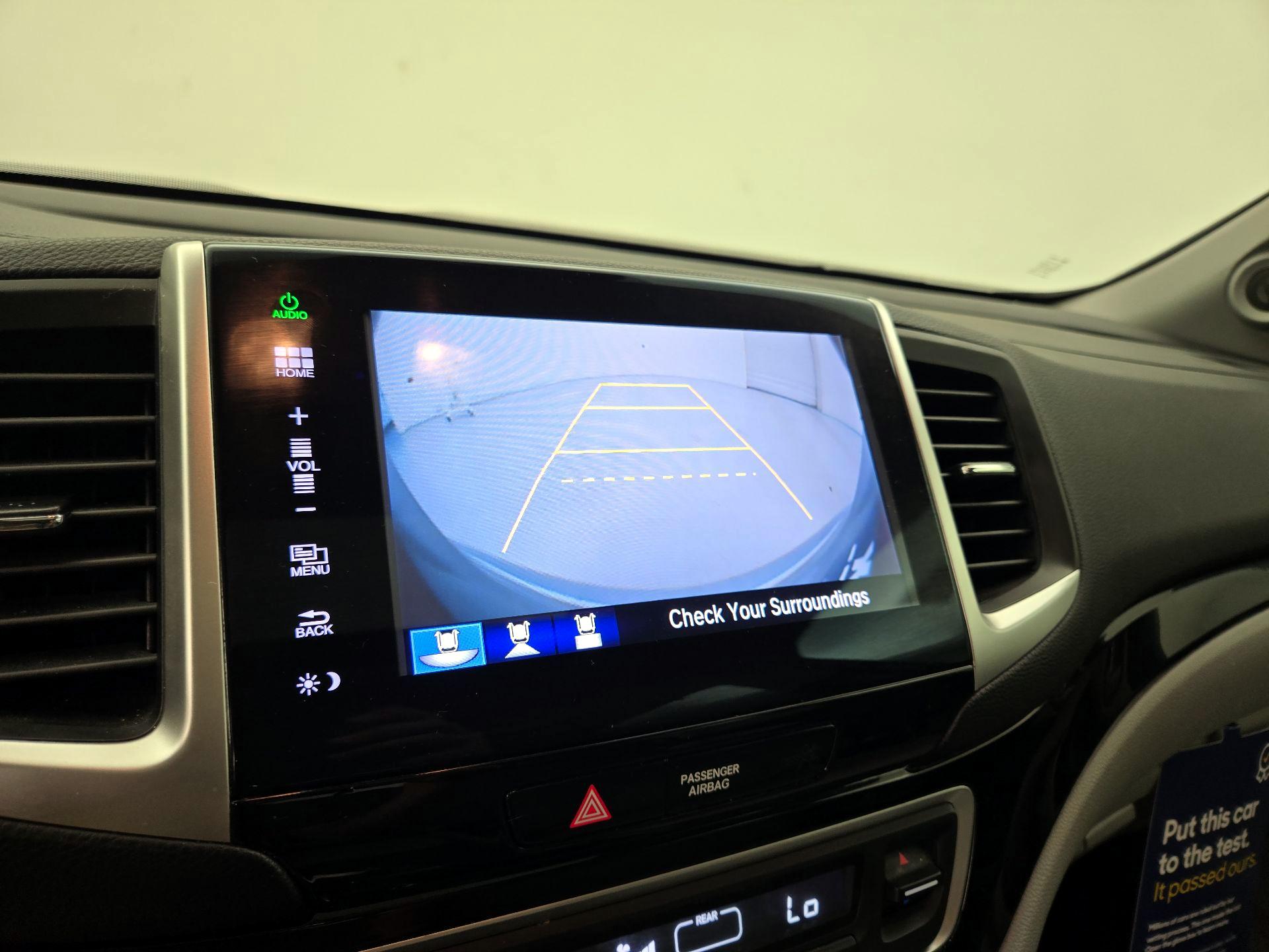 Thumbnail: 2016 Honda Pilot - 15