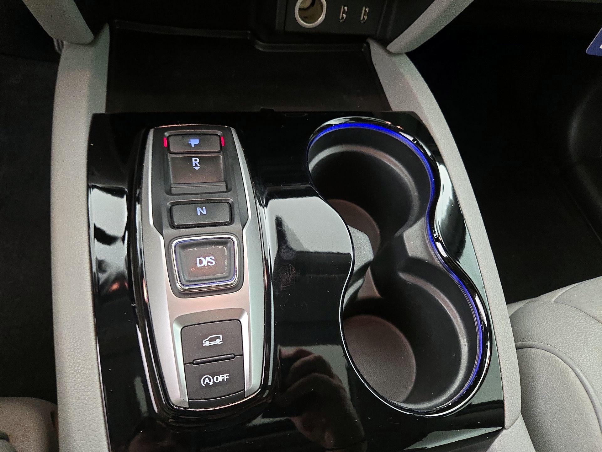 Thumbnail: 2016 Honda Pilot - 18