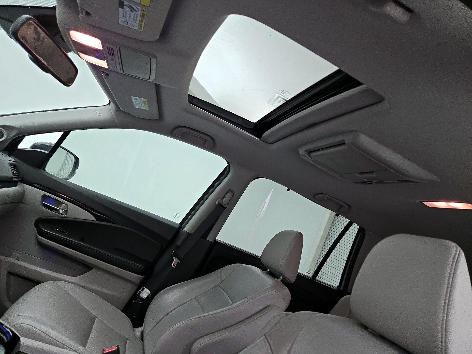 Thumbnail: 2016 Honda Pilot - 20