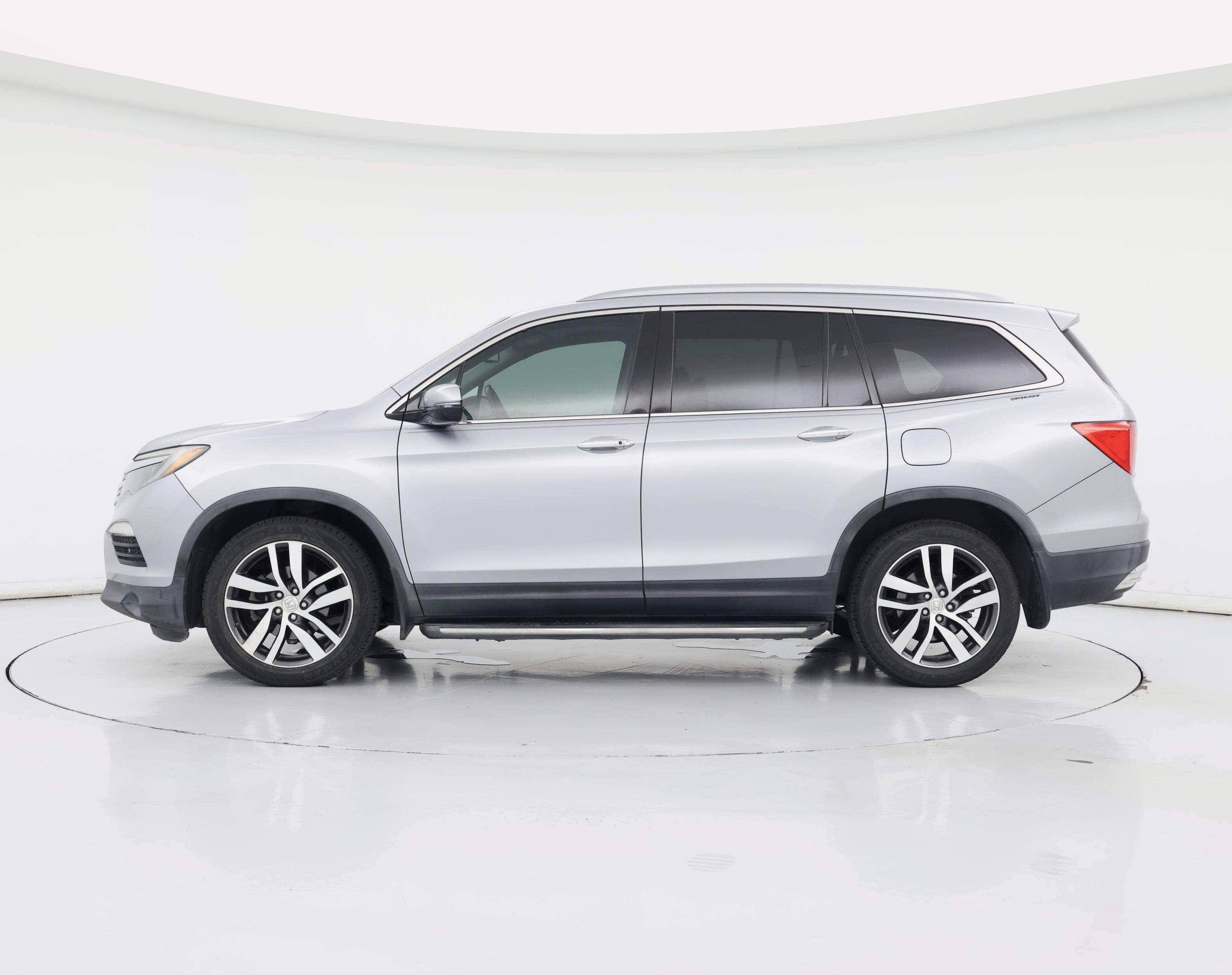 Thumbnail: 2016 Honda Pilot - 3
