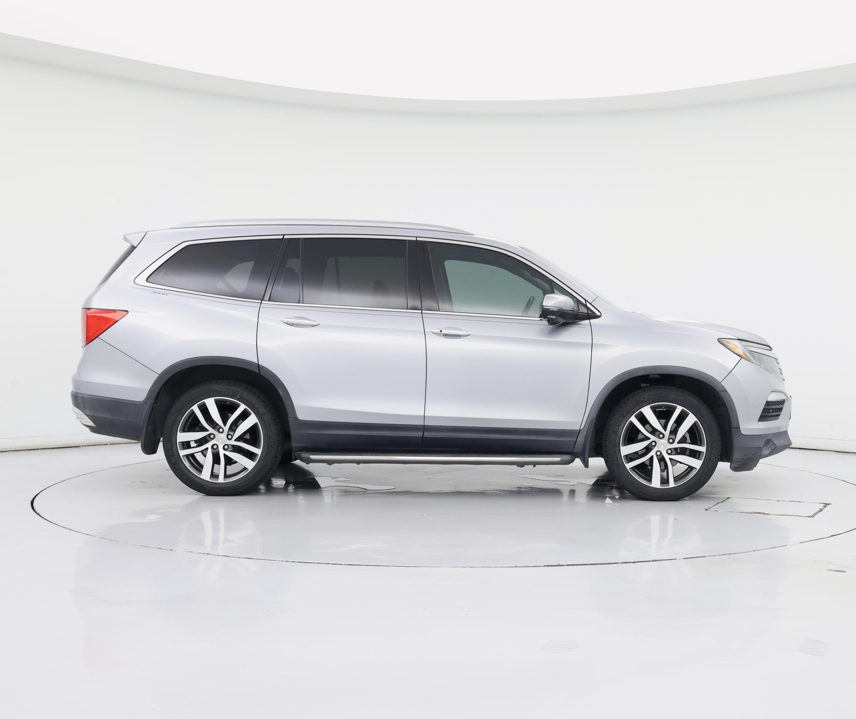 Thumbnail: 2016 Honda Pilot - 7