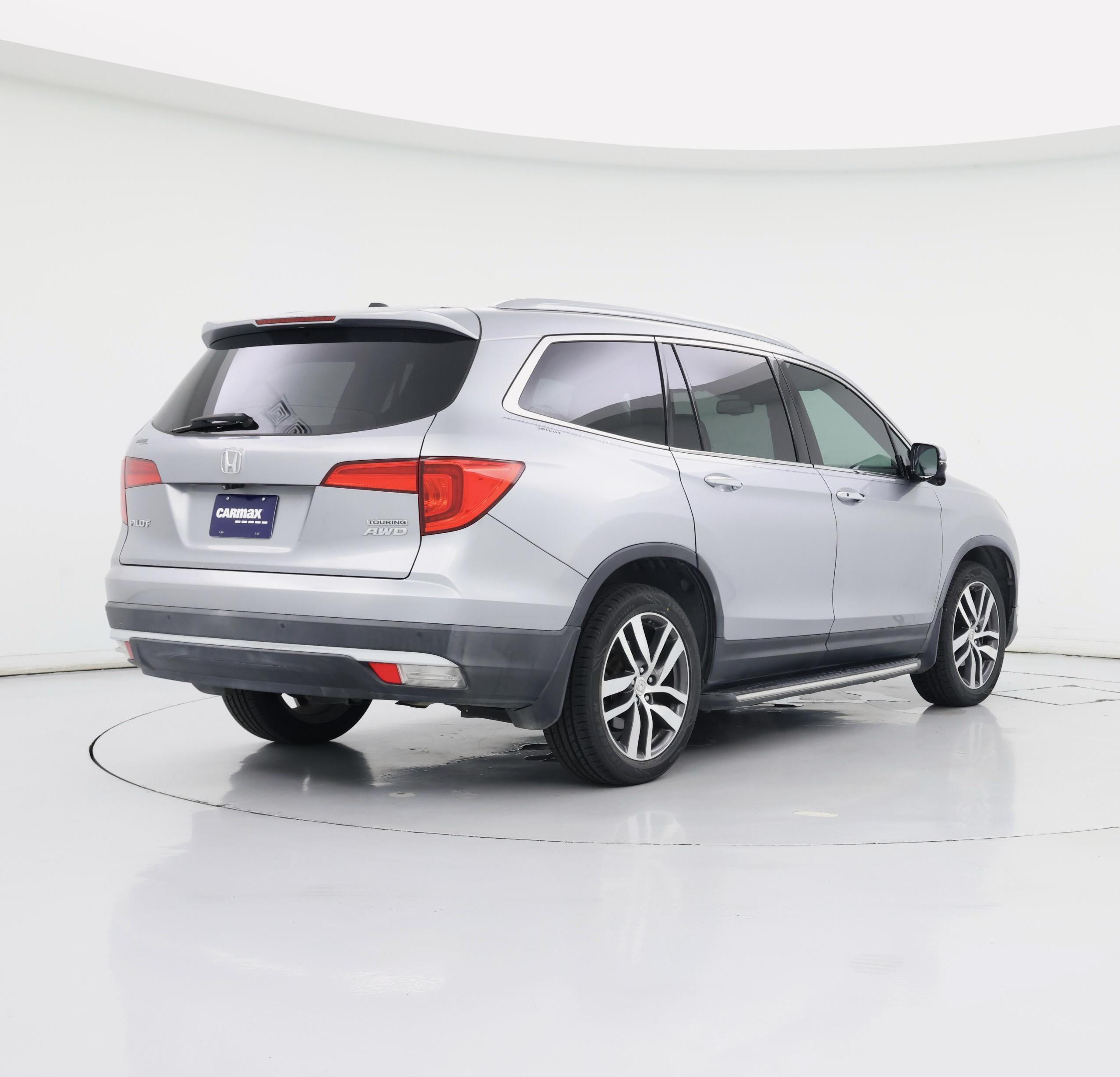 Thumbnail: 2016 Honda Pilot - 8