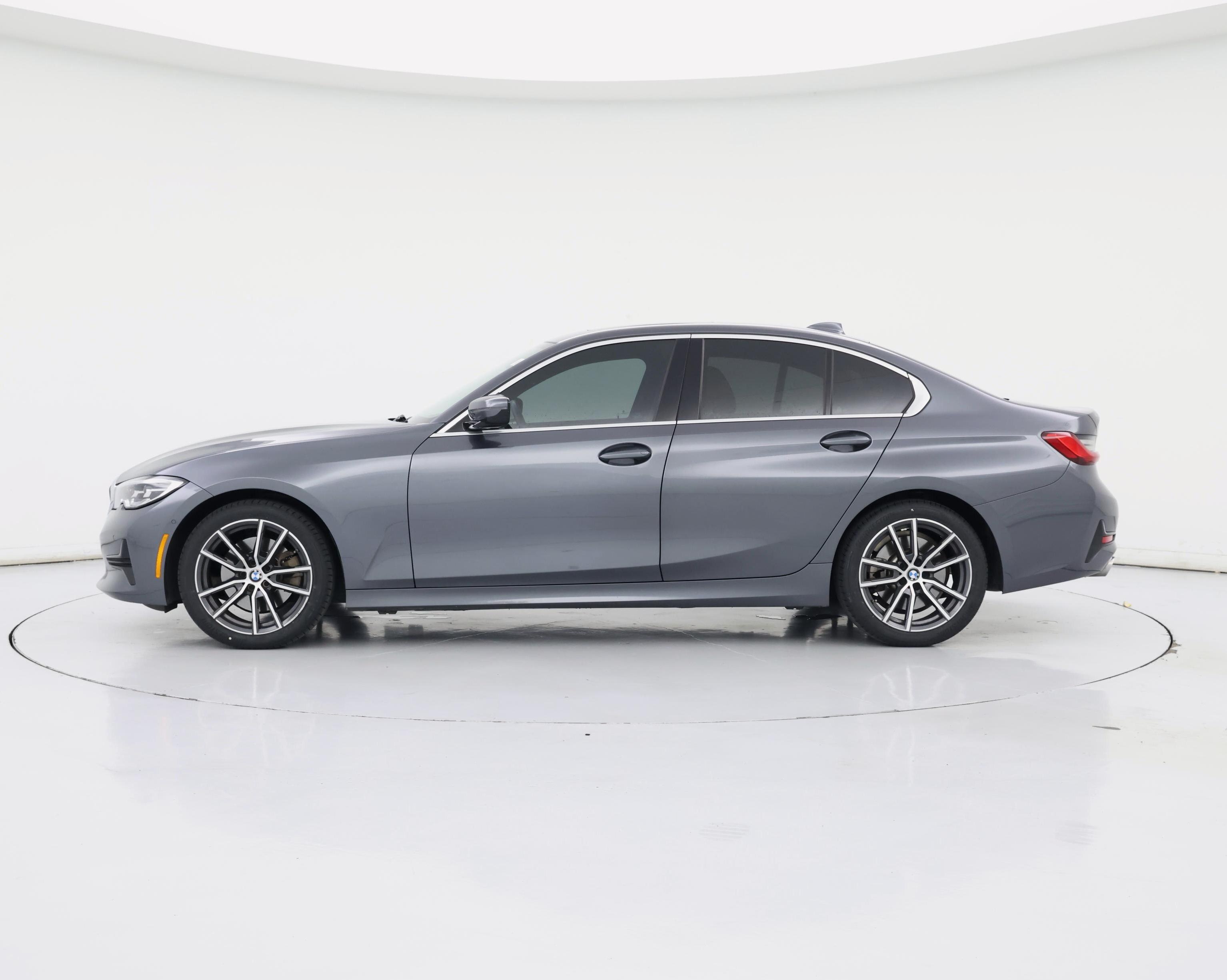 Thumbnail: 2021 BMW 3 Series - 3