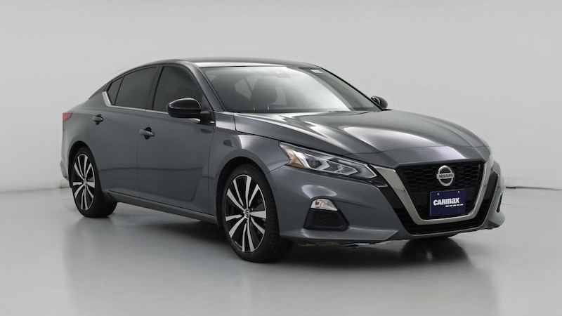 2022 Nissan Altima SR Hero Image