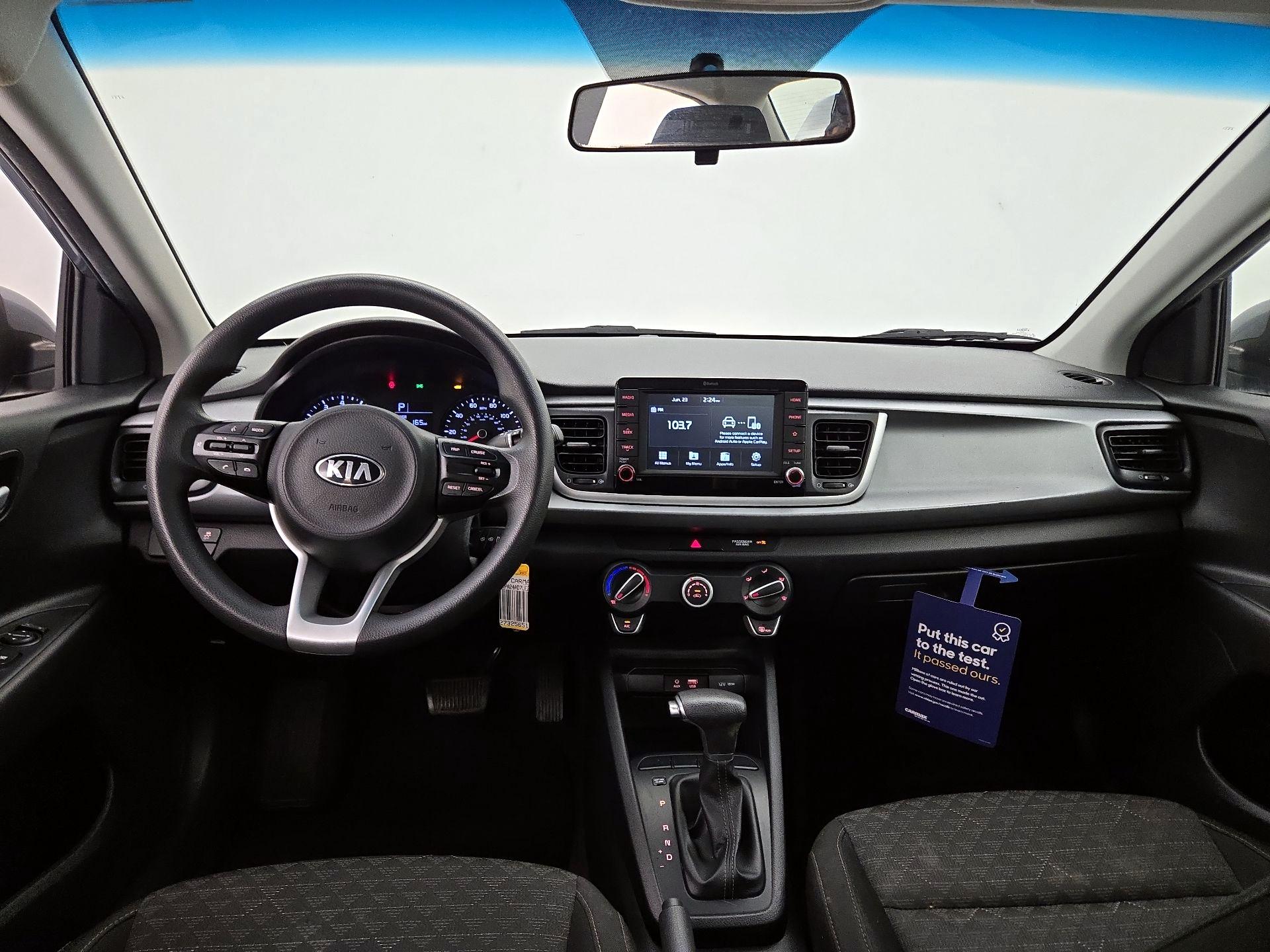 Thumbnail: 2020 Kia Rio - 9