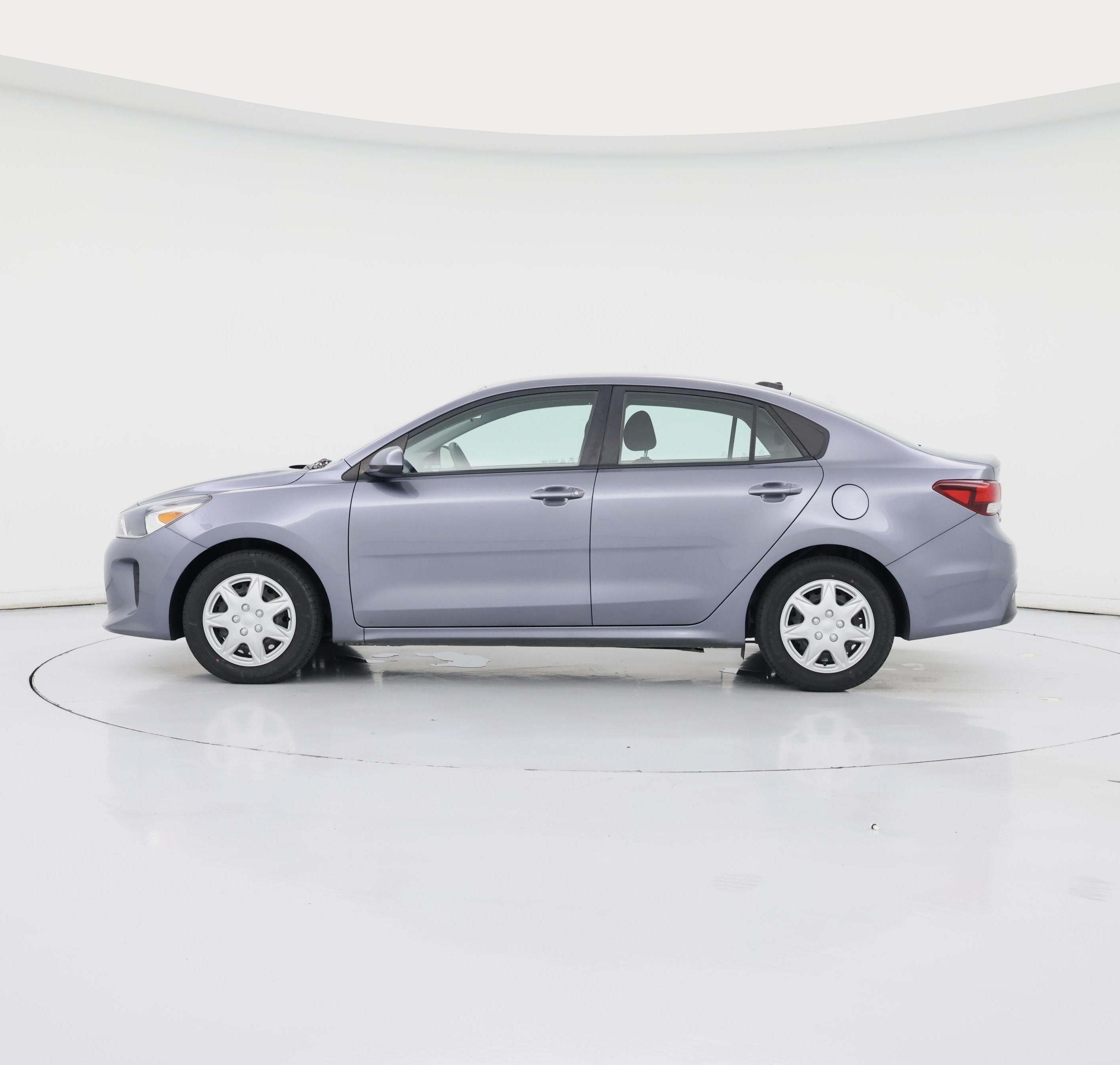 Thumbnail: 2020 Kia Rio - 3