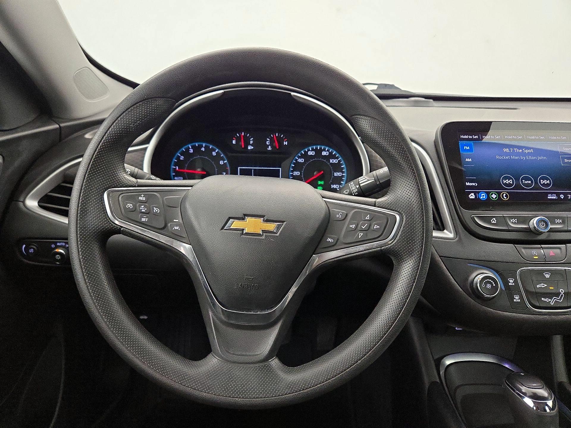 Thumbnail: 2020 Chevrolet Malibu - 10