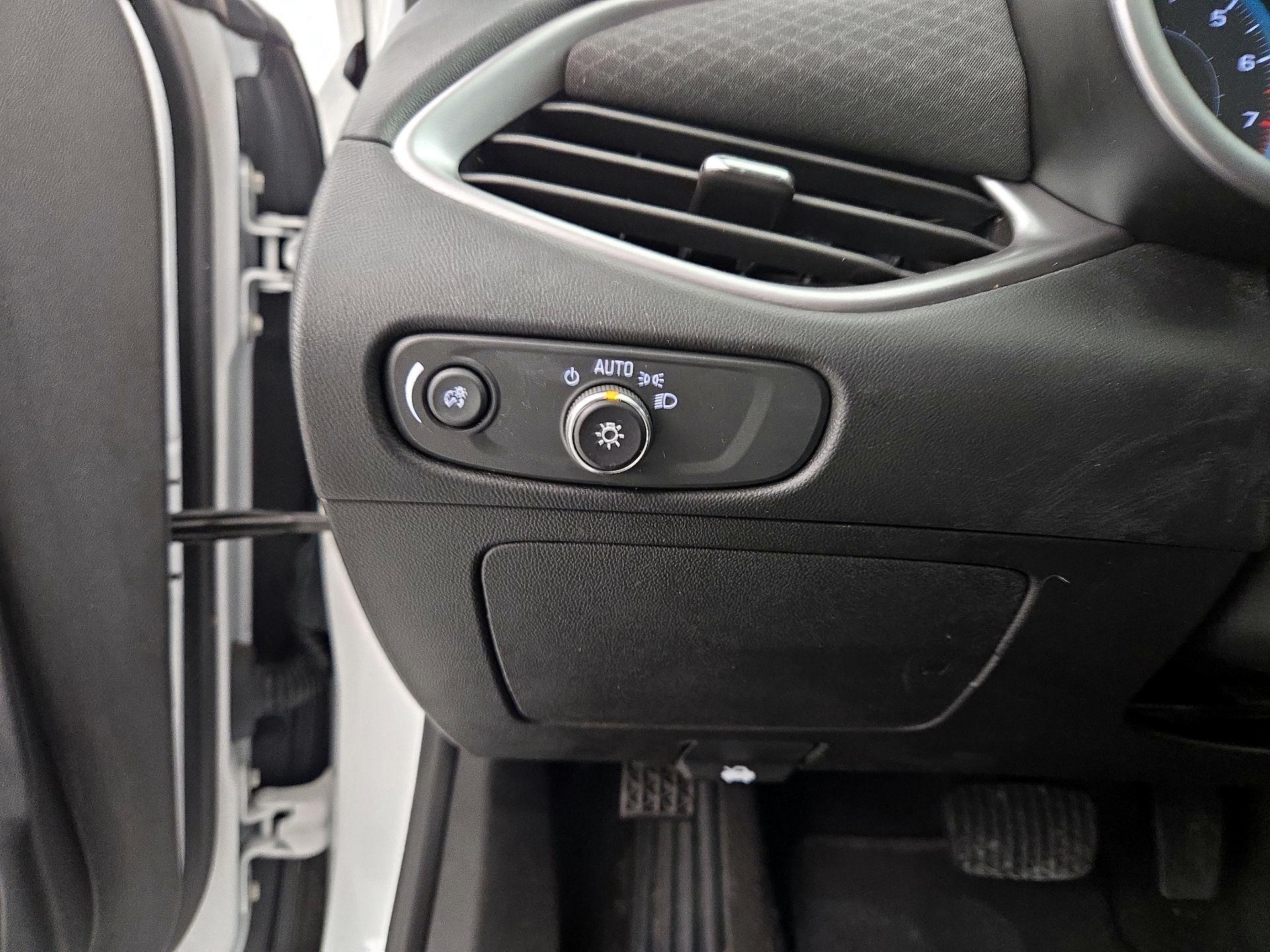 Thumbnail: 2020 Chevrolet Malibu - 13